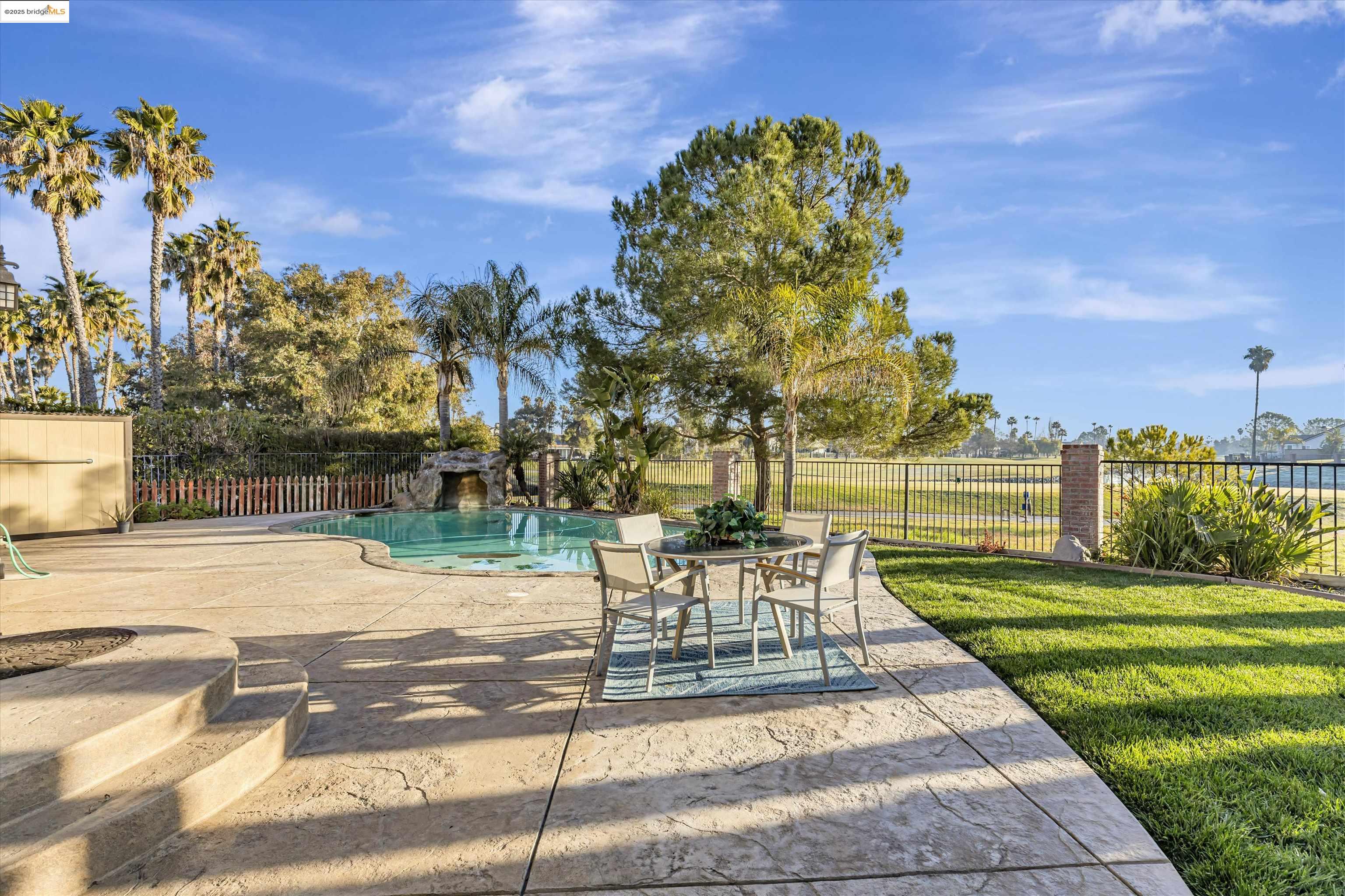 Detail Gallery Image 37 of 46 For 5150 Edgeview Dr, Discovery Bay,  CA 94505 - 3 Beds | 2 Baths