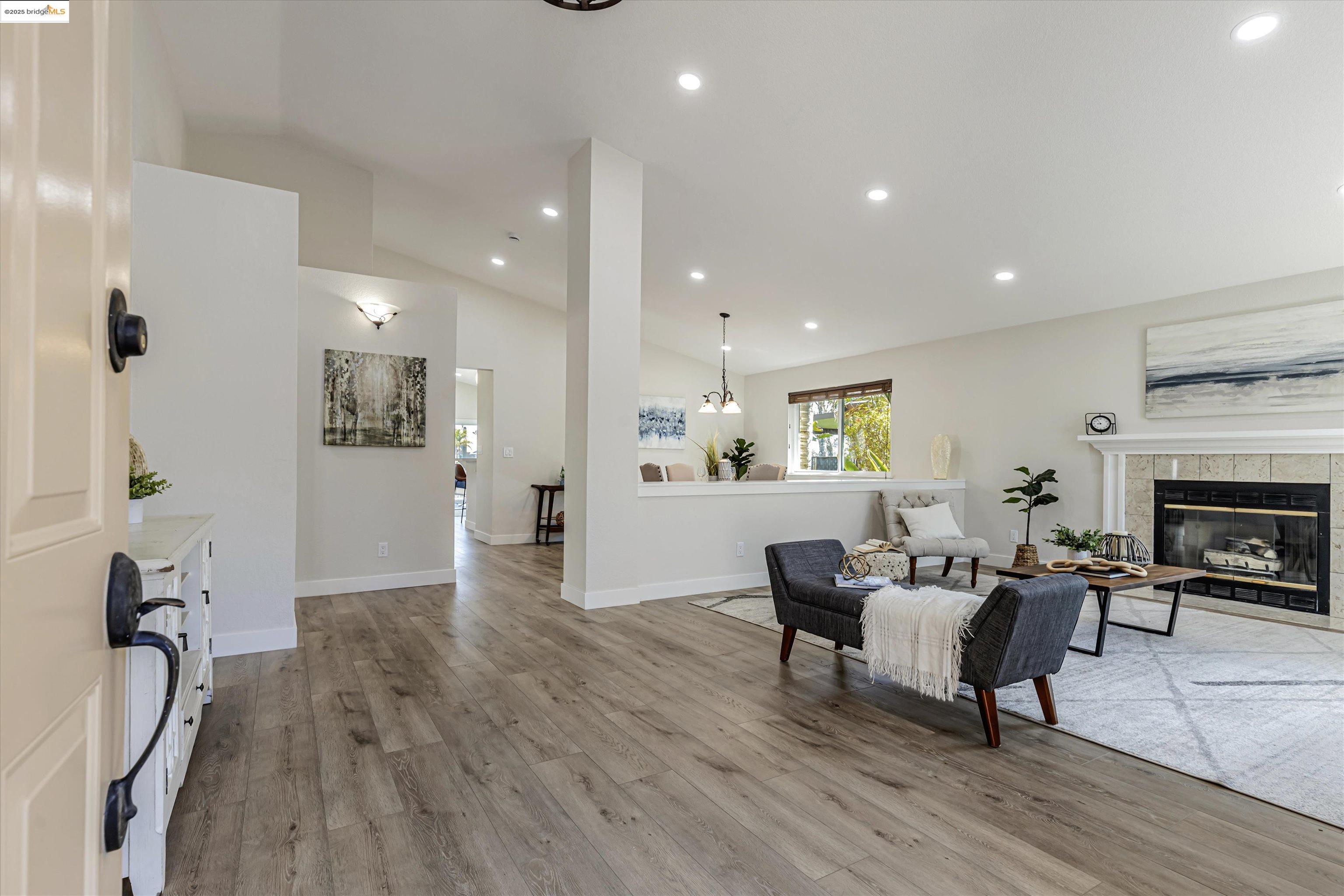 Detail Gallery Image 5 of 46 For 5150 Edgeview Dr, Discovery Bay,  CA 94505 - 3 Beds | 2 Baths
