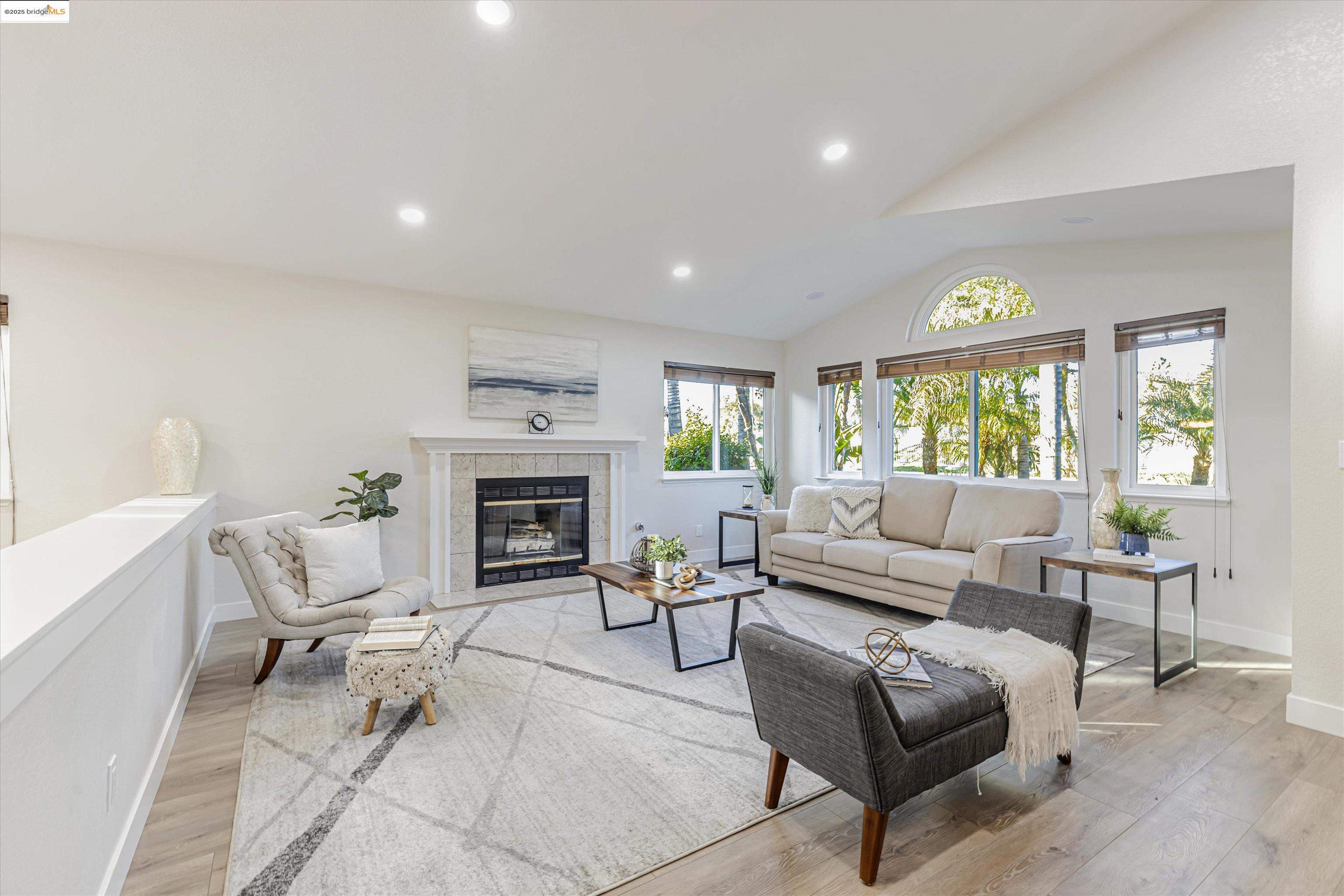 Detail Gallery Image 6 of 46 For 5150 Edgeview Dr, Discovery Bay,  CA 94505 - 3 Beds | 2 Baths