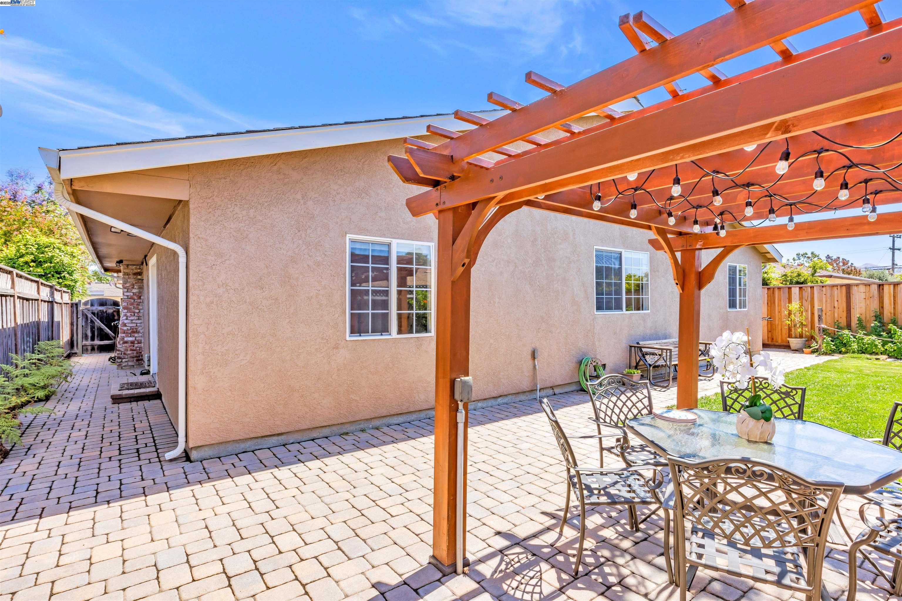 Detail Gallery Image 31 of 34 For 4150 Corrigan Dr, Fremont,  CA 94536 - 4 Beds | 2 Baths