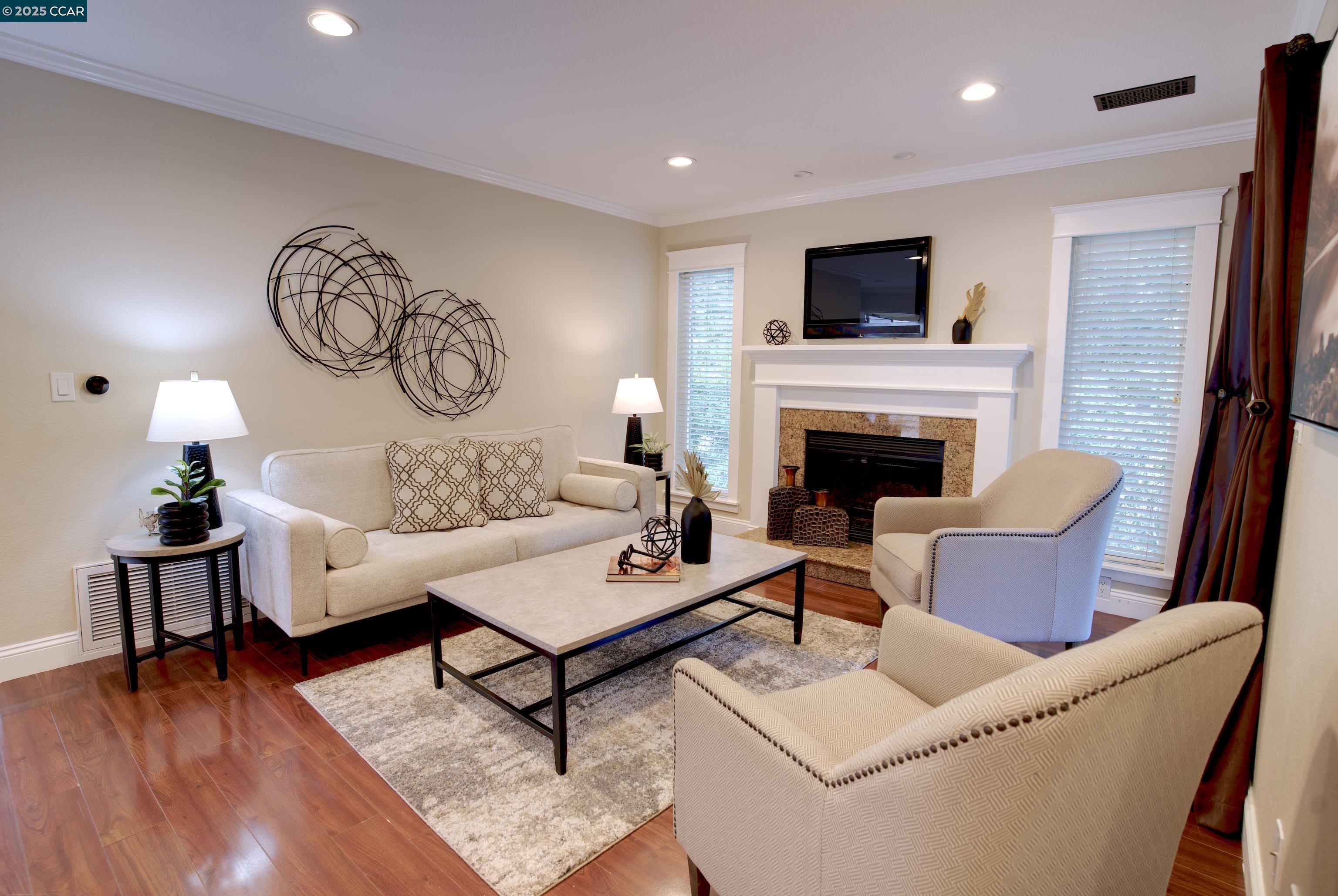 Photo #5: 41104214 Listing 