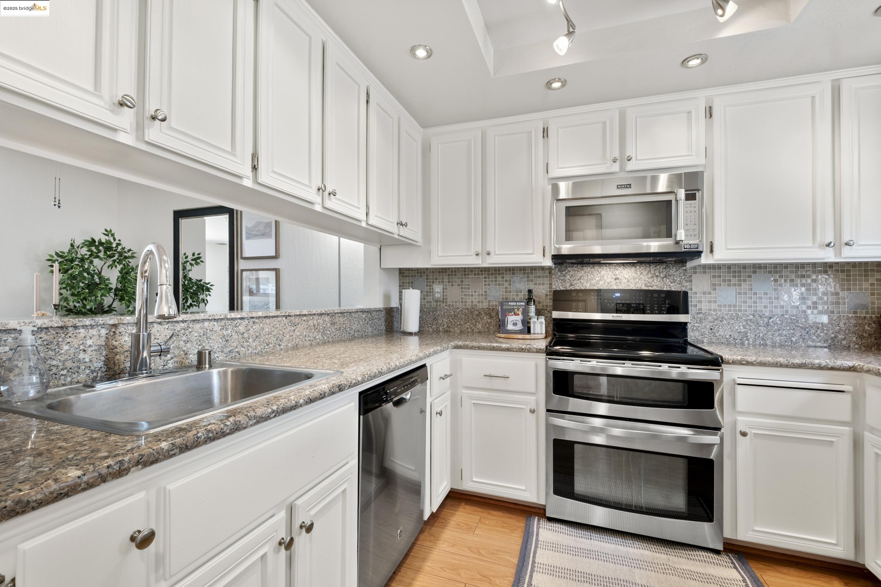 Photo #2: 41104216 Listing 