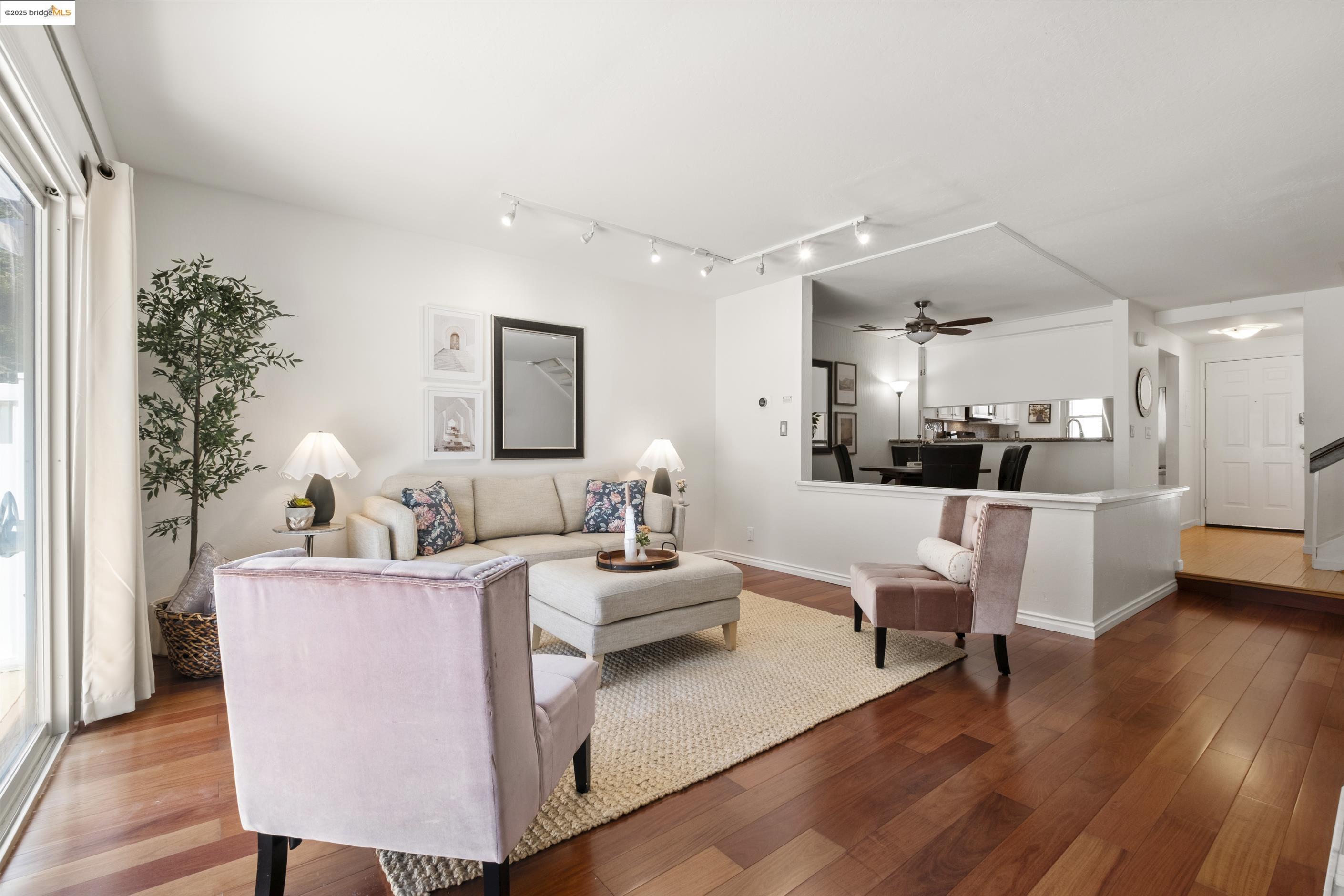 Photo #11: 41104216 Listing: Photo #11
