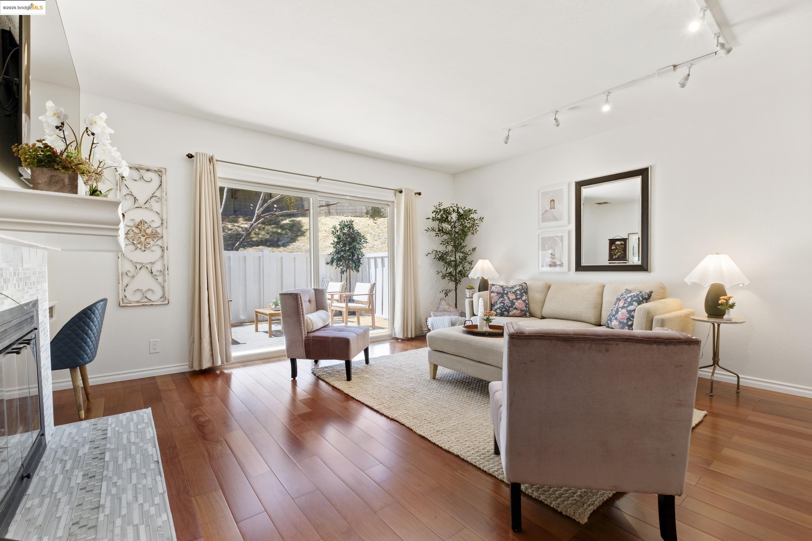 Photo #9: 41104216 Listing: Photo #9
