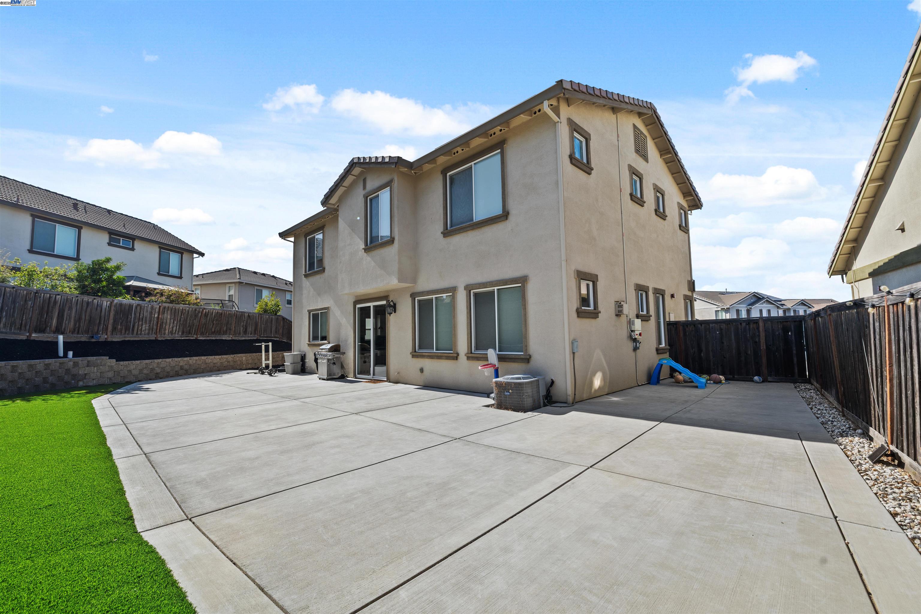 Detail Gallery Image 37 of 44 For 4717 Black Oak Ct, Fairfield,  CA 94534 - 4 Beds | 3 Baths