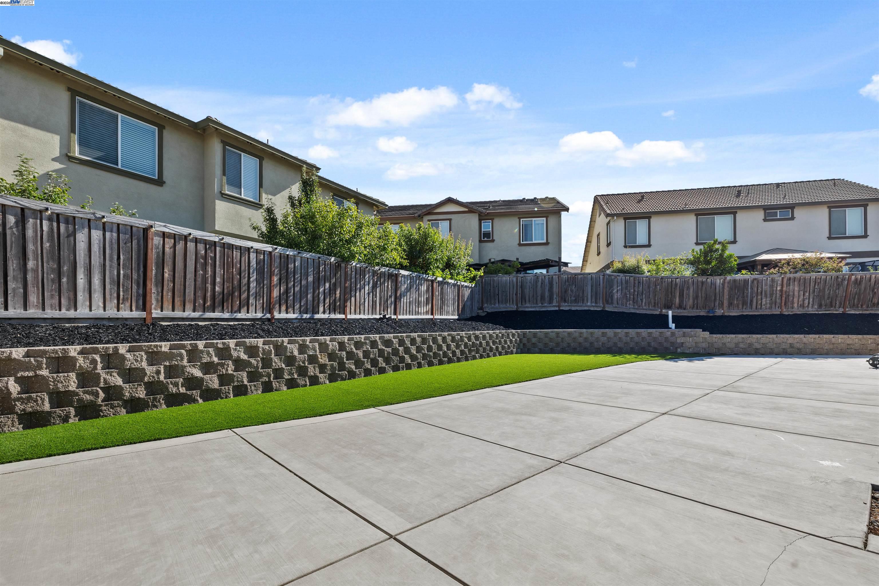 Detail Gallery Image 38 of 44 For 4717 Black Oak Ct, Fairfield,  CA 94534 - 4 Beds | 3 Baths