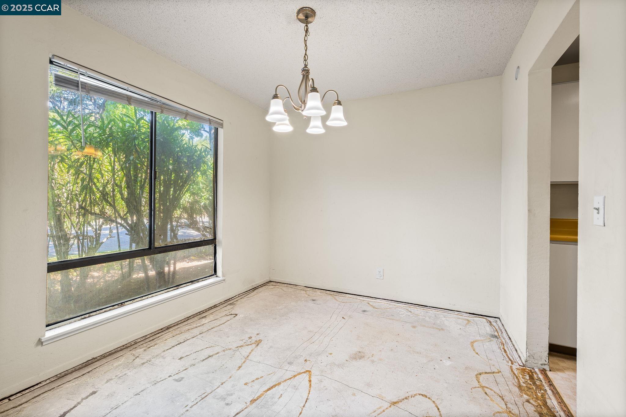 Photo #3: 41104219 Listing 