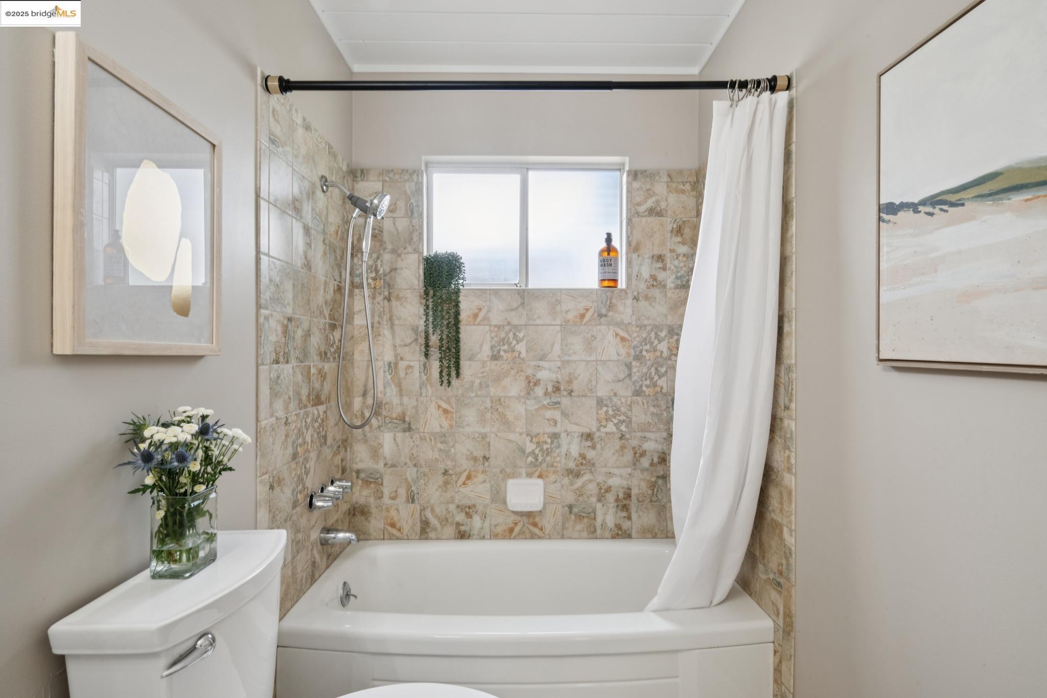 Detail Gallery Image 17 of 31 For 4258 Maple Ave, Oakland,  CA 94602 - 2 Beds | 1 Baths