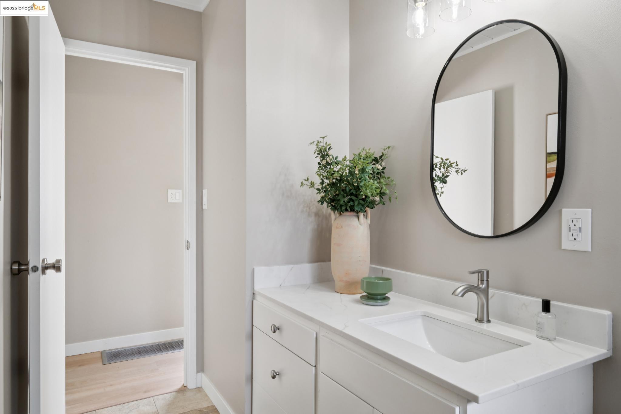 Detail Gallery Image 19 of 31 For 4258 Maple Ave, Oakland,  CA 94602 - 2 Beds | 1 Baths