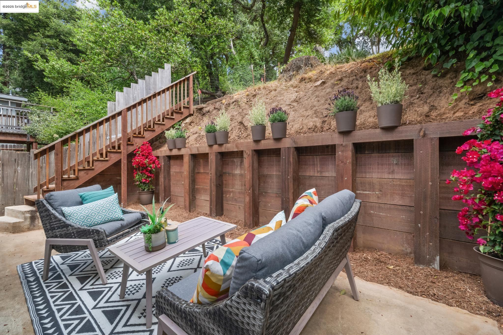 Detail Gallery Image 25 of 31 For 4258 Maple Ave, Oakland,  CA 94602 - 2 Beds | 1 Baths