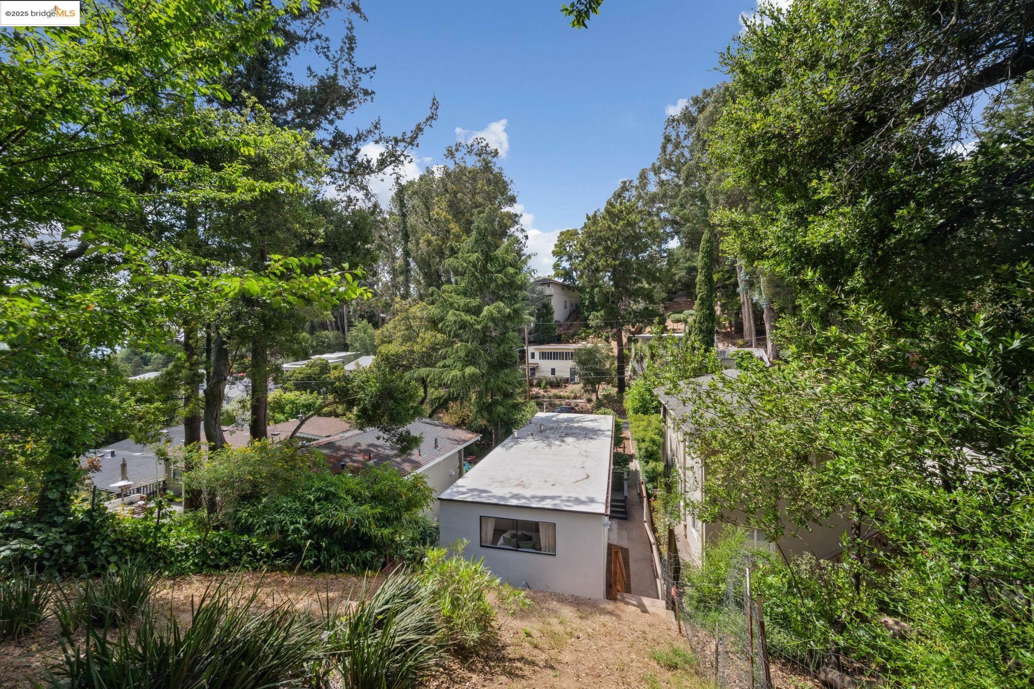 Detail Gallery Image 27 of 31 For 4258 Maple Ave, Oakland,  CA 94602 - 2 Beds | 1 Baths