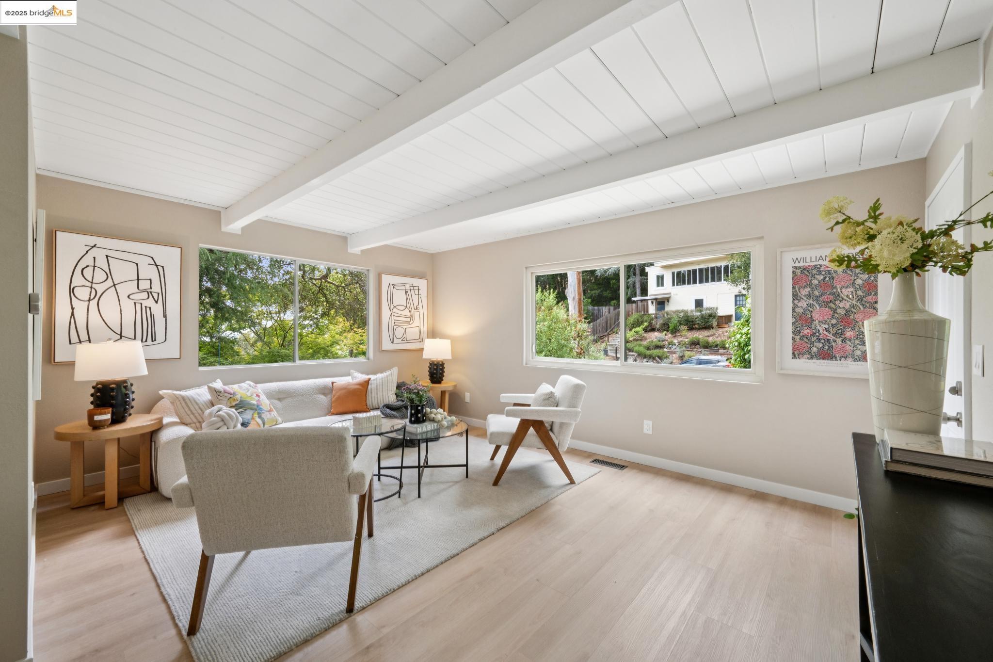 Detail Gallery Image 6 of 31 For 4258 Maple Ave, Oakland,  CA 94602 - 2 Beds | 1 Baths