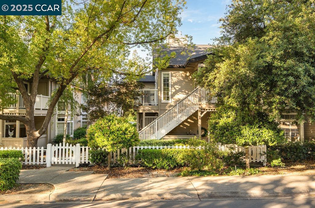 Detail Gallery Image 4 of 33 For 1396 Danville Blvd. #110,  Alamo,  CA 94507 - 2 Beds | 2 Baths