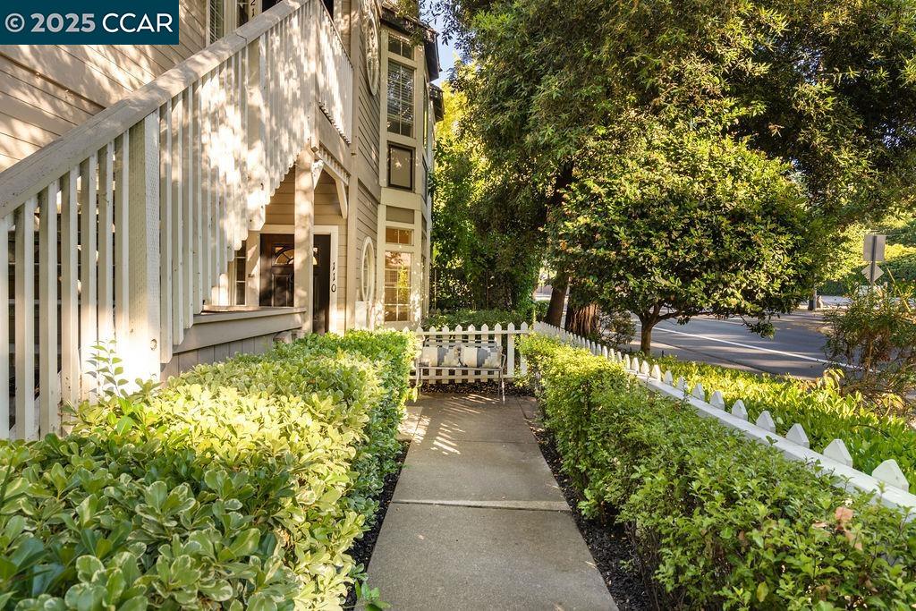 Detail Gallery Image 5 of 33 For 1396 Danville Blvd. #110,  Alamo,  CA 94507 - 2 Beds | 2 Baths