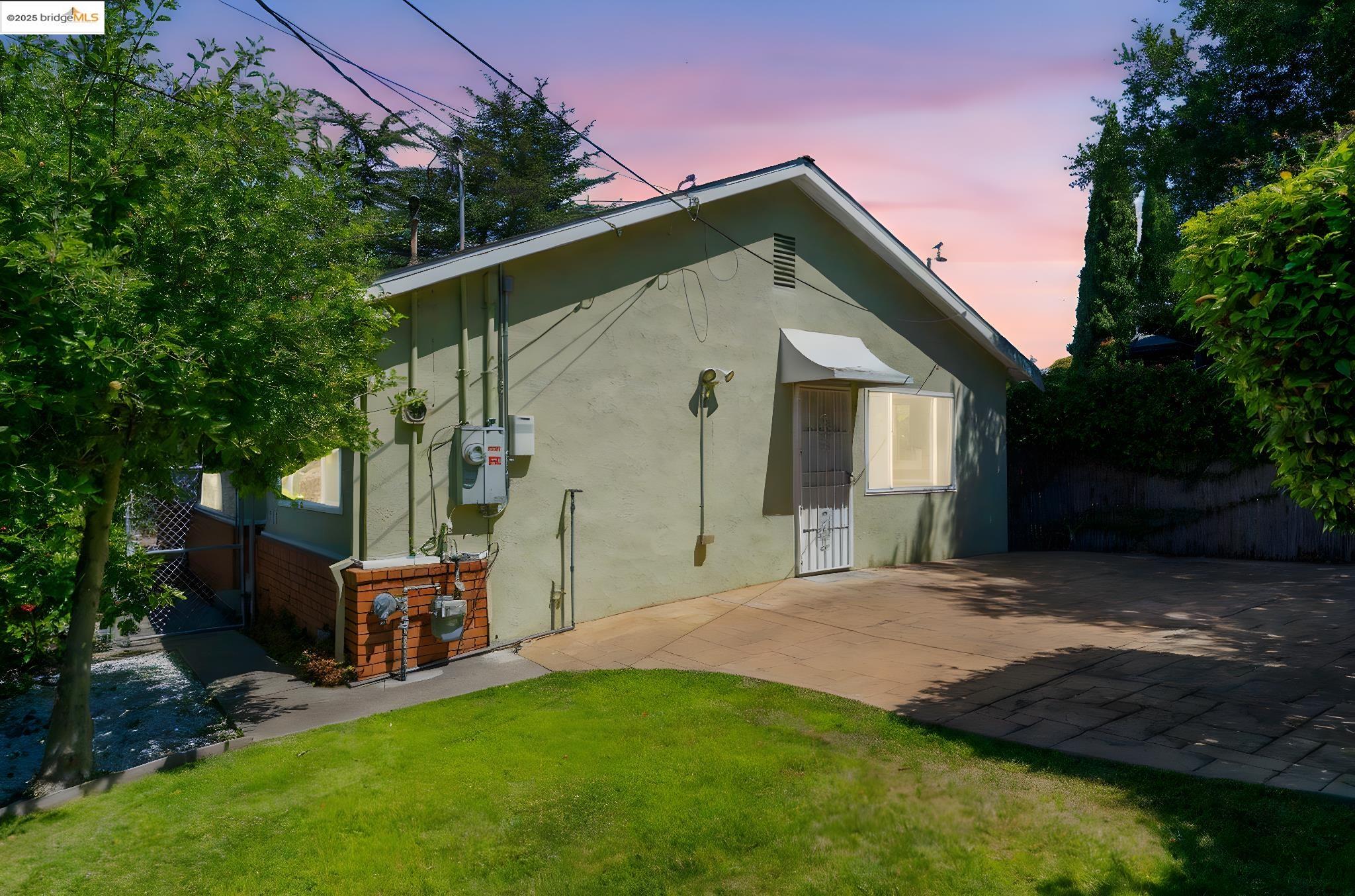 Detail Gallery Image 20 of 20 For 1776 Brandon Street, Oakland,  CA 94611 - 3 Beds | 2 Baths