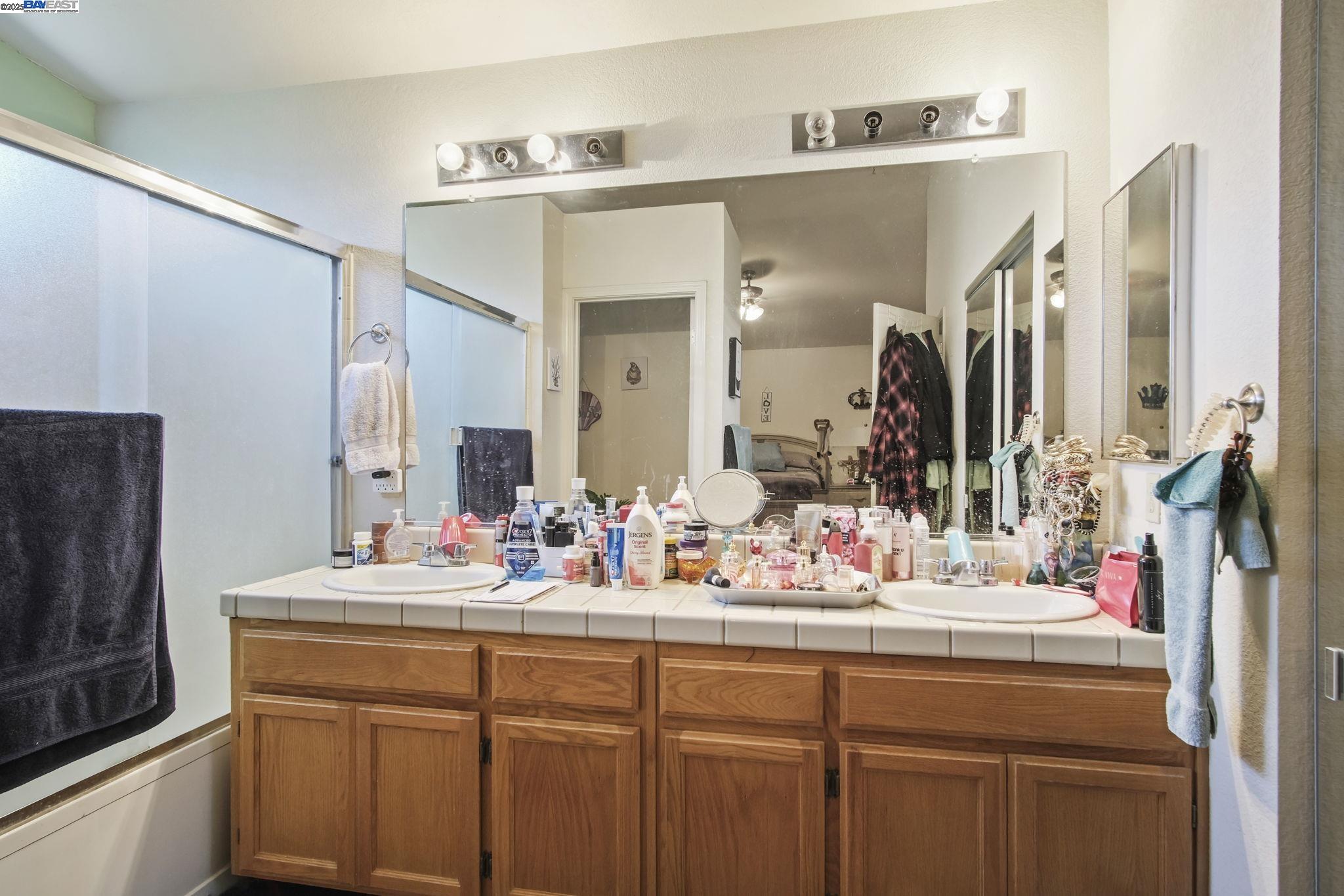 Detail Gallery Image 11 of 18 For 1460 Portsmouth Ln, Gustine,  CA 95322 - 3 Beds | 2 Baths