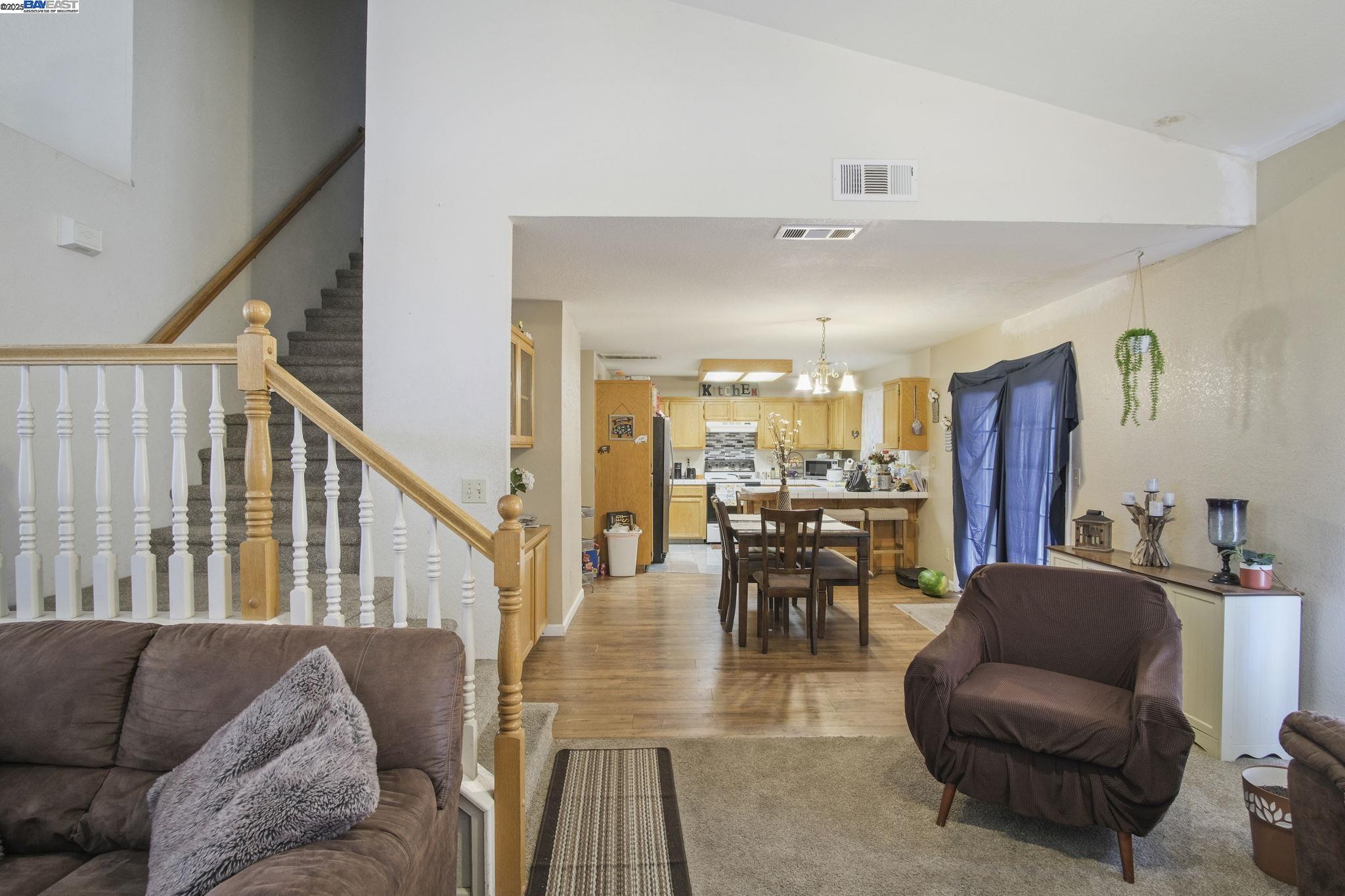 Detail Gallery Image 4 of 18 For 1460 Portsmouth Ln, Gustine,  CA 95322 - 3 Beds | 2 Baths