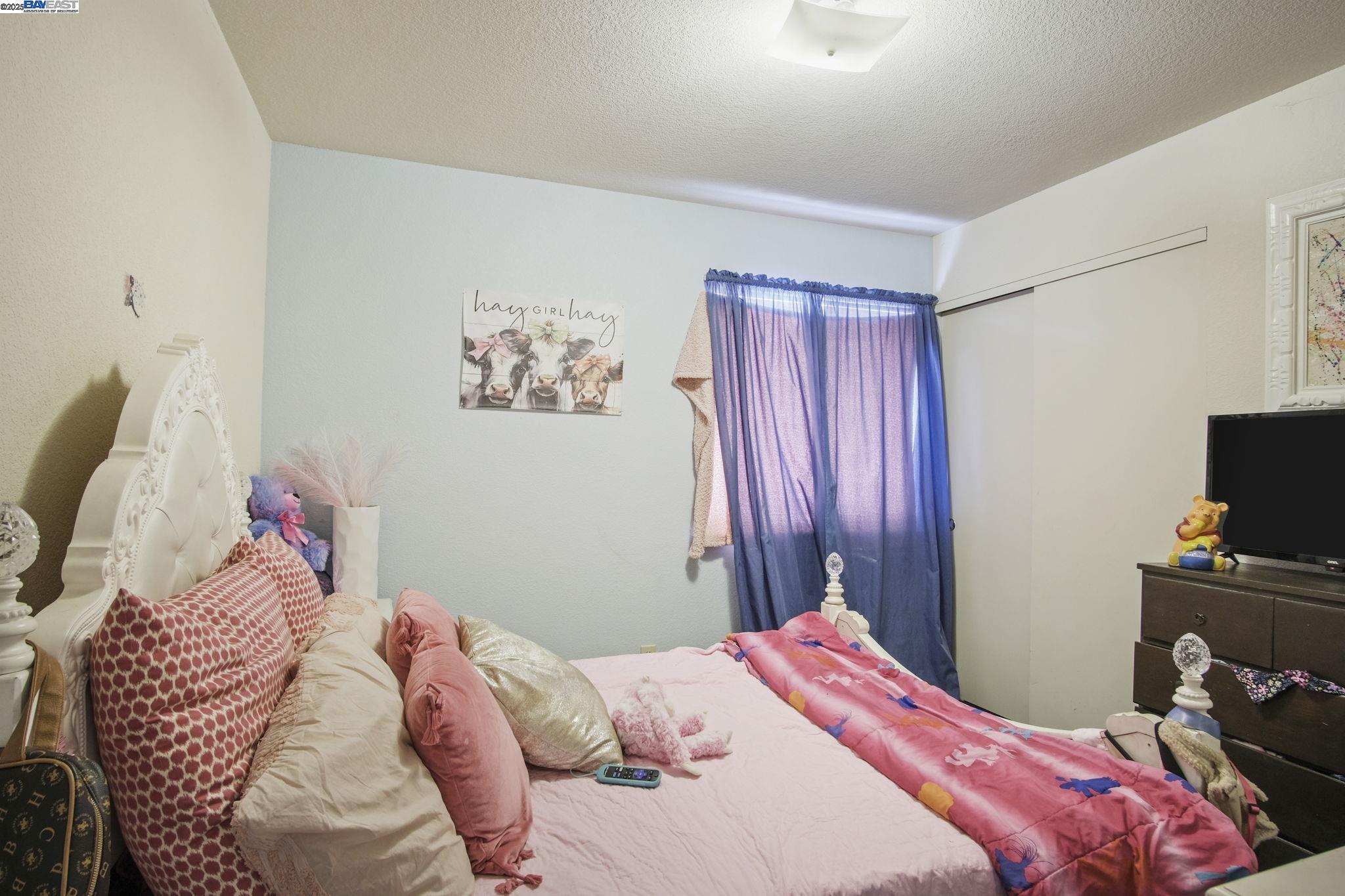 Detail Gallery Image 10 of 18 For 1460 Portsmouth Ln, Gustine,  CA 95322 - 3 Beds | 2 Baths