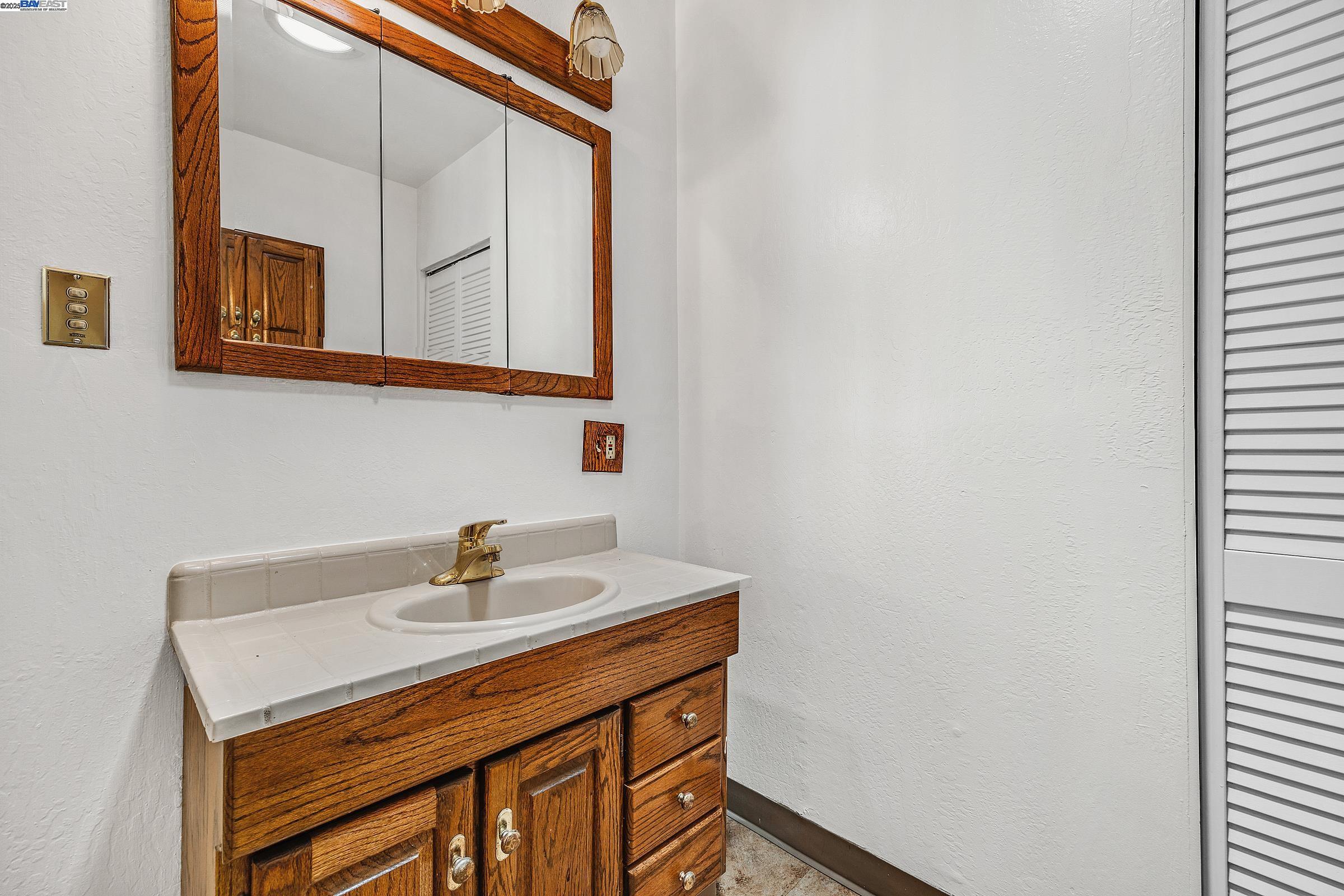 Detail Gallery Image 20 of 36 For 1137 Post St, Alameda,  CA 94501 - 1 Beds | 1/1 Baths