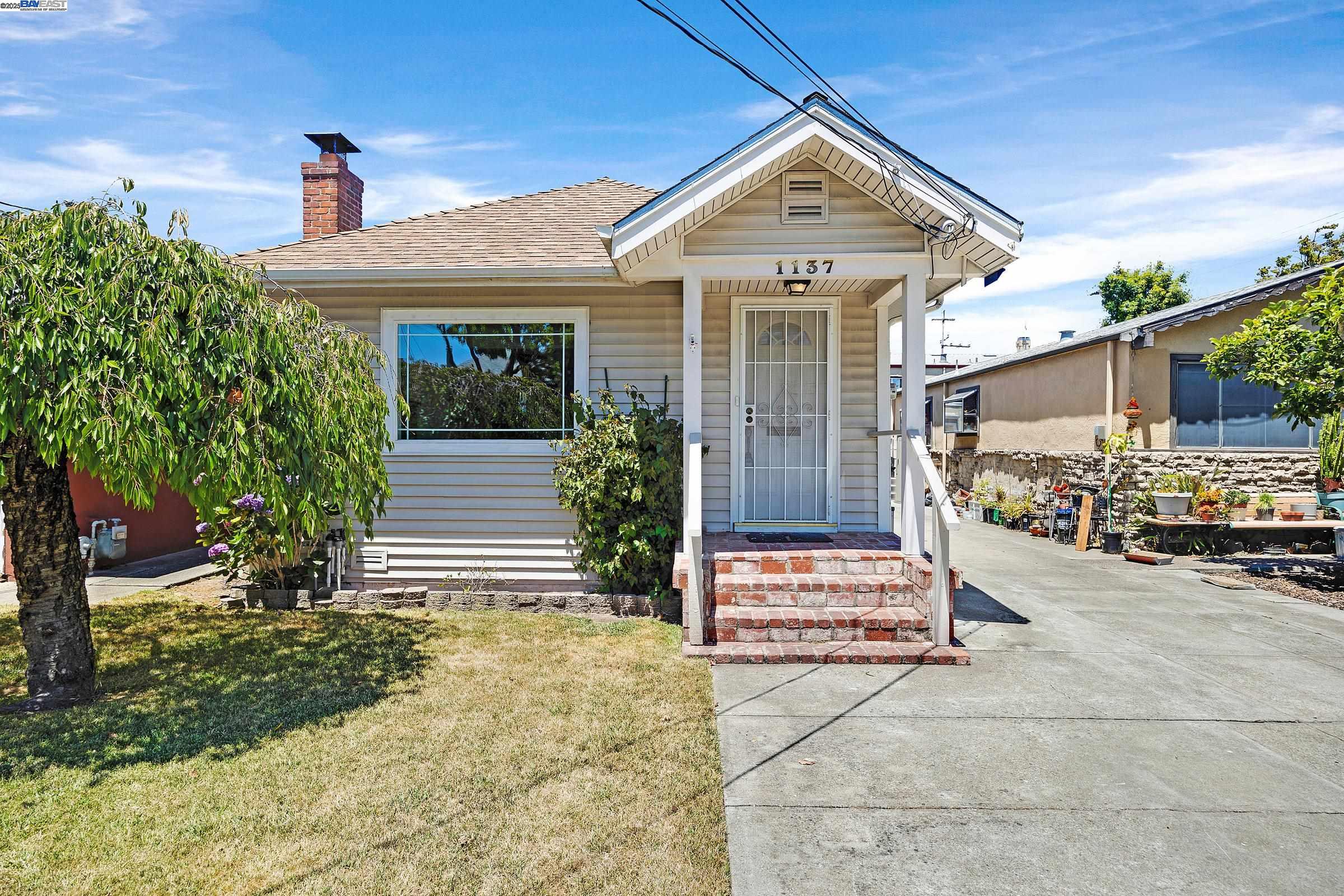 Detail Gallery Image 3 of 36 For 1137 Post St, Alameda,  CA 94501 - 1 Beds | 1/1 Baths