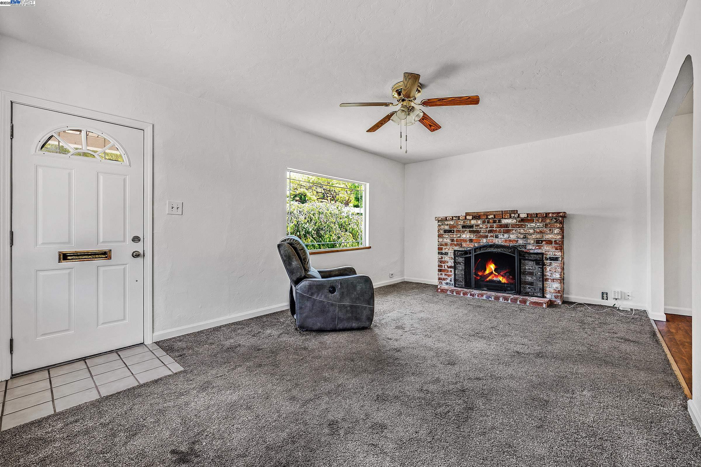 Detail Gallery Image 5 of 36 For 1137 Post St, Alameda,  CA 94501 - 1 Beds | 1/1 Baths