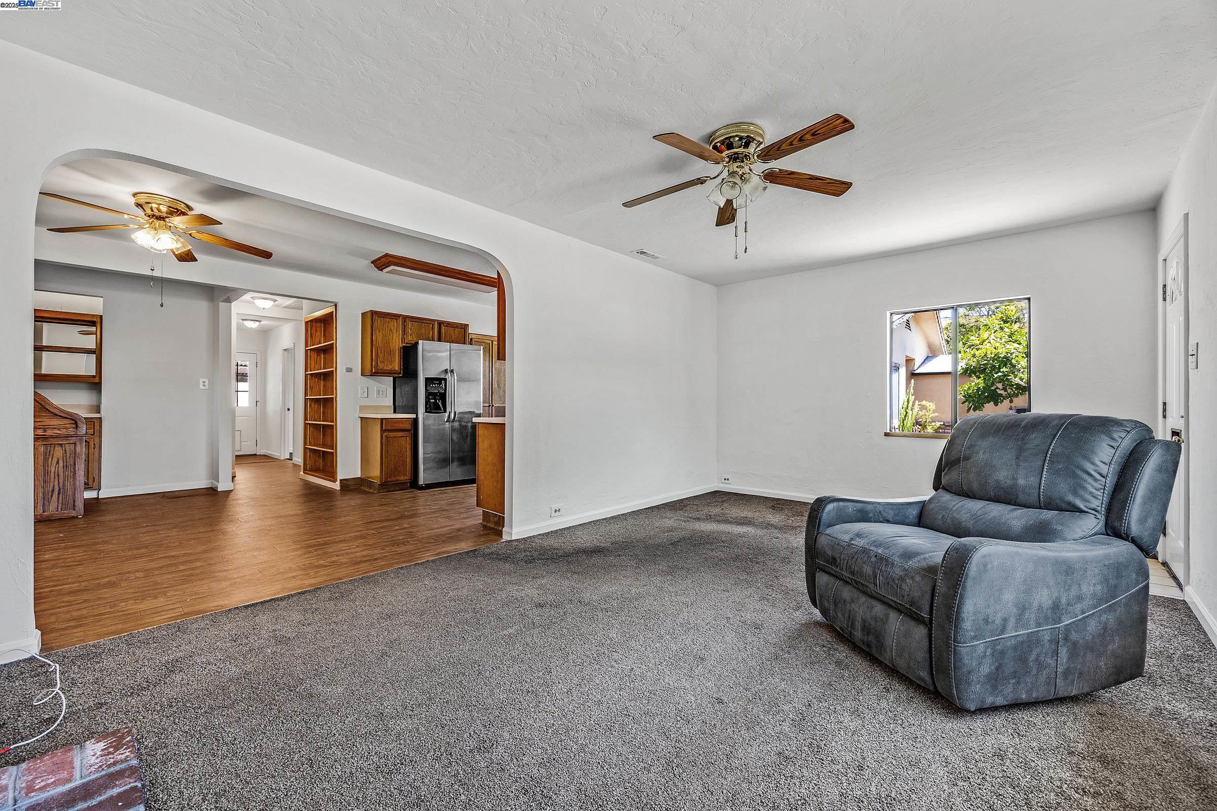 Detail Gallery Image 6 of 36 For 1137 Post St, Alameda,  CA 94501 - 1 Beds | 1/1 Baths