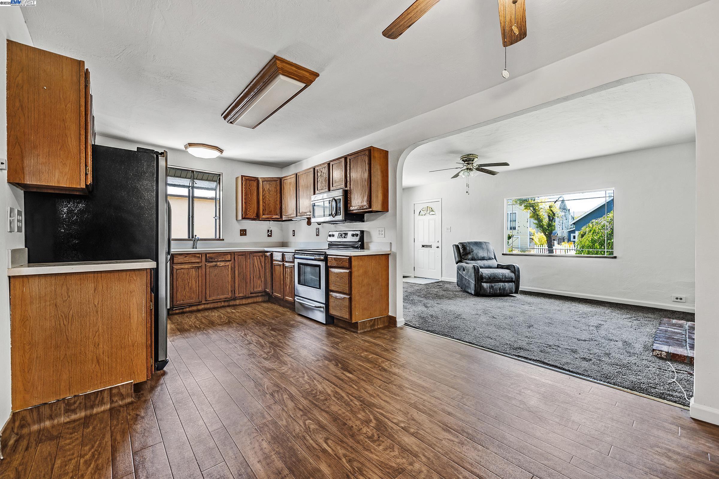 Detail Gallery Image 10 of 36 For 1137 Post St, Alameda,  CA 94501 - 1 Beds | 1/1 Baths