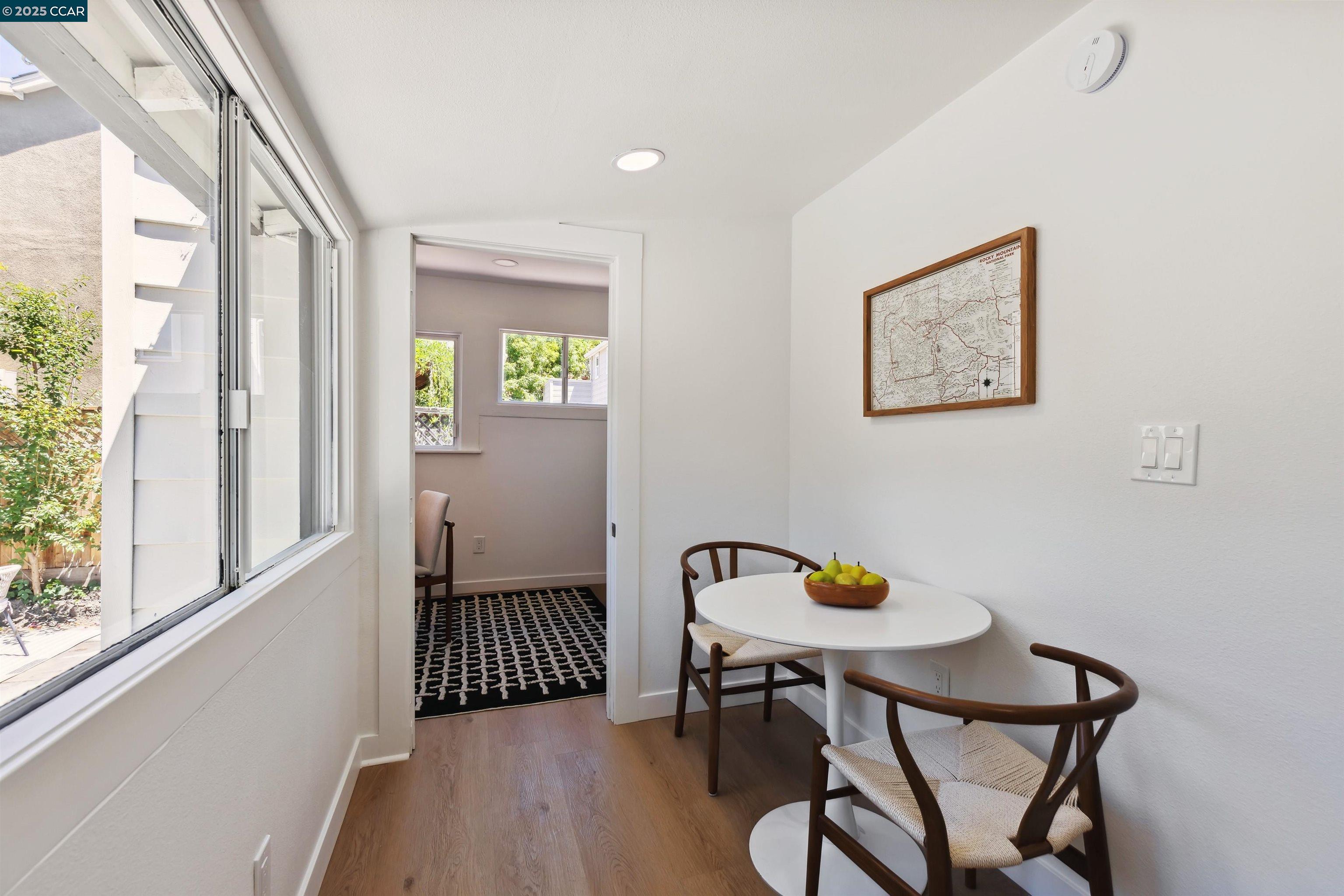 Detail Gallery Image 36 of 37 For 420 48th St, Oakland,  CA 94609 - 4 Beds | 2 Baths