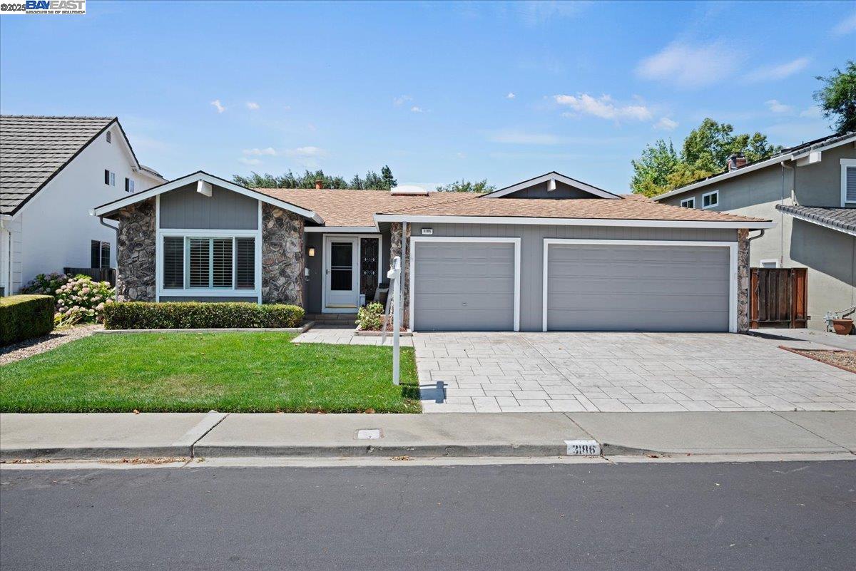 Detail Gallery Image 1 of 42 For 3186 Berkshire Ct, Pleasanton,  CA 94588 - 4 Beds | 2 Baths
