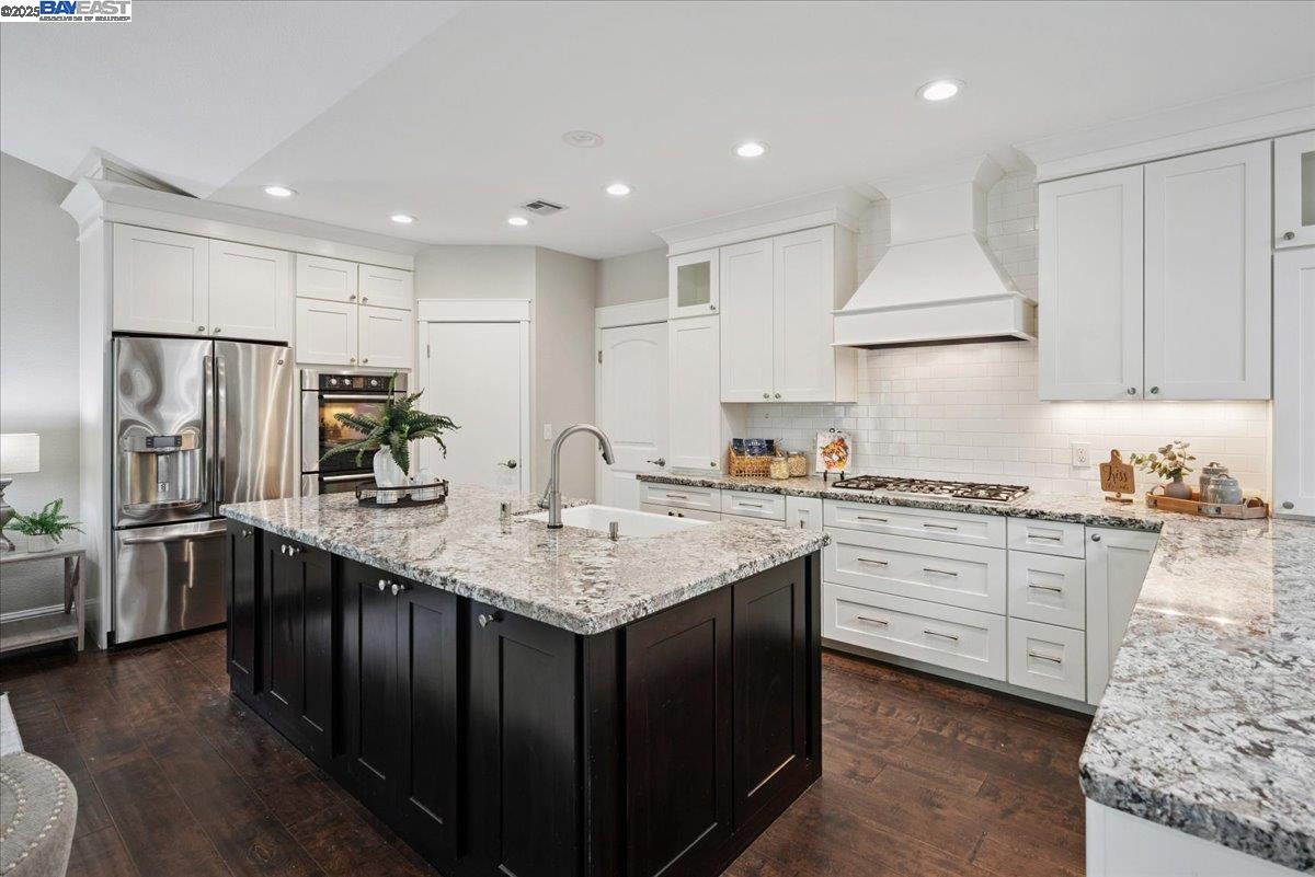 Detail Gallery Image 11 of 42 For 3186 Berkshire Ct, Pleasanton,  CA 94588 - 4 Beds | 2 Baths