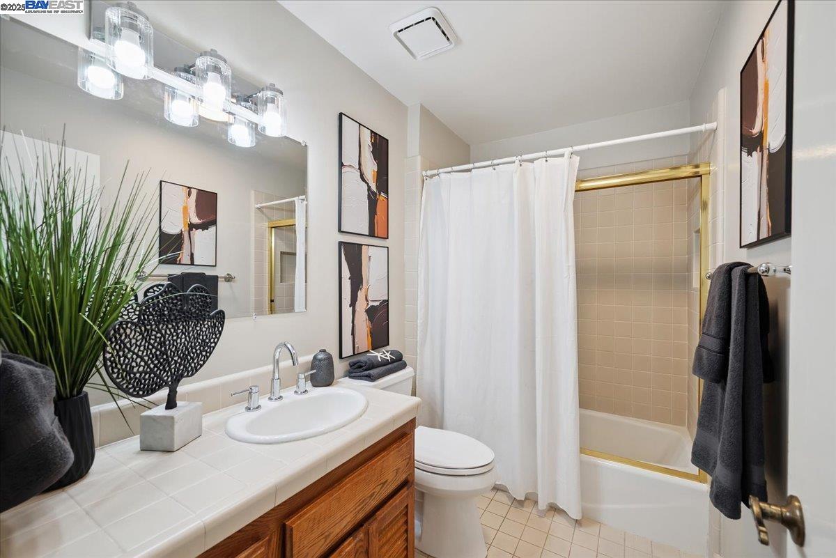 Detail Gallery Image 23 of 42 For 3186 Berkshire Ct, Pleasanton,  CA 94588 - 4 Beds | 2 Baths