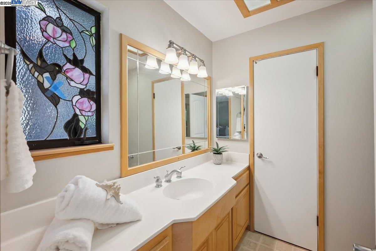 Detail Gallery Image 24 of 42 For 3186 Berkshire Ct, Pleasanton,  CA 94588 - 4 Beds | 2 Baths