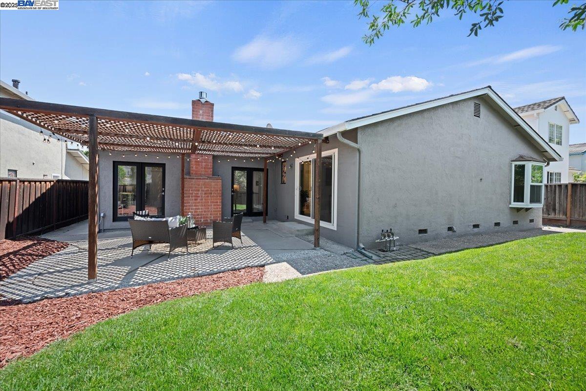 Detail Gallery Image 27 of 42 For 3186 Berkshire Ct, Pleasanton,  CA 94588 - 4 Beds | 2 Baths