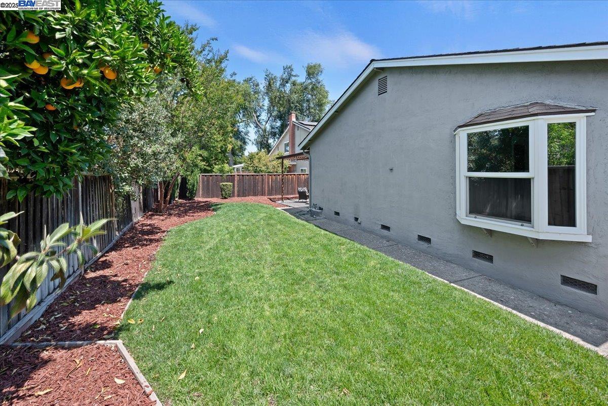 Detail Gallery Image 32 of 42 For 3186 Berkshire Ct, Pleasanton,  CA 94588 - 4 Beds | 2 Baths