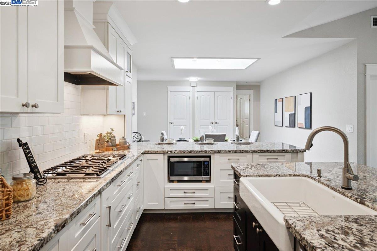 Detail Gallery Image 7 of 42 For 3186 Berkshire Ct, Pleasanton,  CA 94588 - 4 Beds | 2 Baths