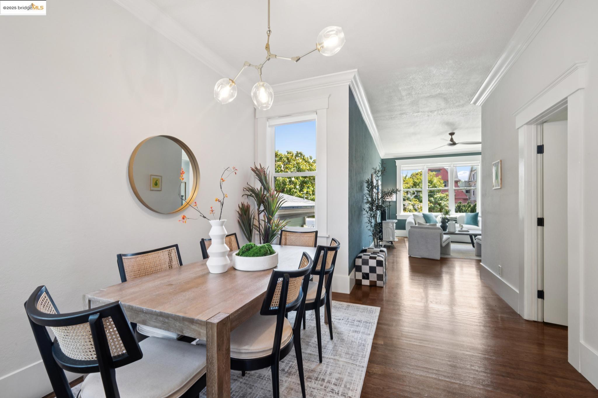 Detail Gallery Image 13 of 55 For 682 33rd St, Oakland,  CA 94609 - 3 Beds | 2 Baths
