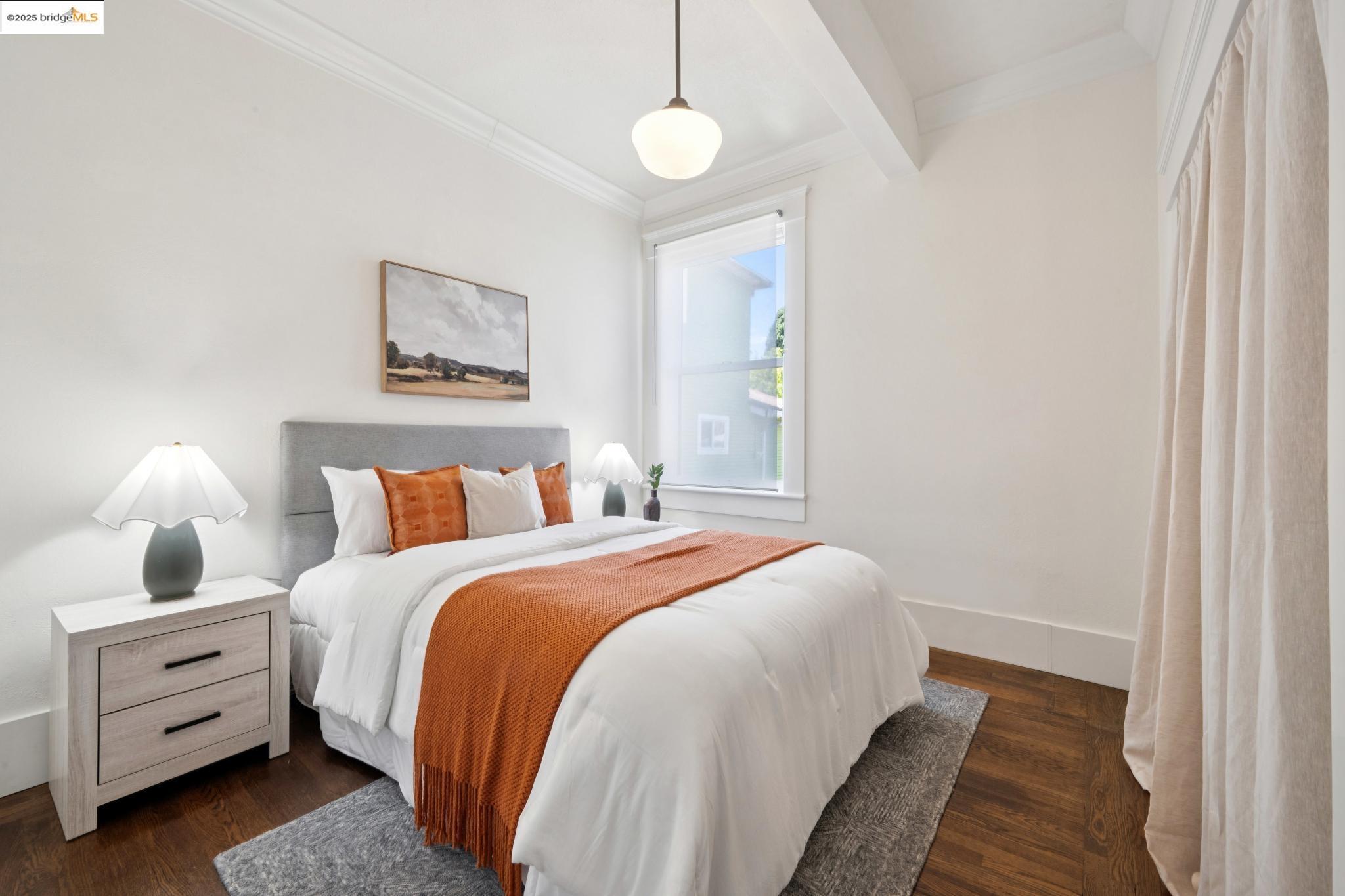 Detail Gallery Image 23 of 55 For 682 33rd St, Oakland,  CA 94609 - 3 Beds | 2 Baths