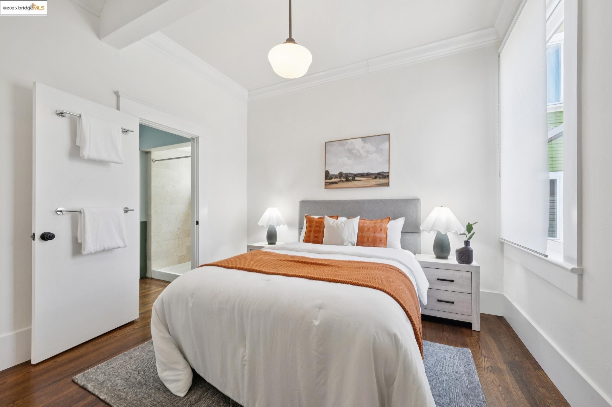 Detail Gallery Image 25 of 55 For 682 33rd St, Oakland,  CA 94609 - 3 Beds | 2 Baths