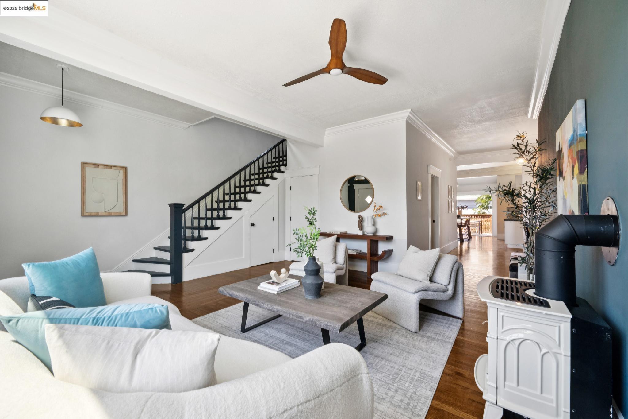 Detail Gallery Image 29 of 55 For 682 33rd St, Oakland,  CA 94609 - 3 Beds | 2 Baths