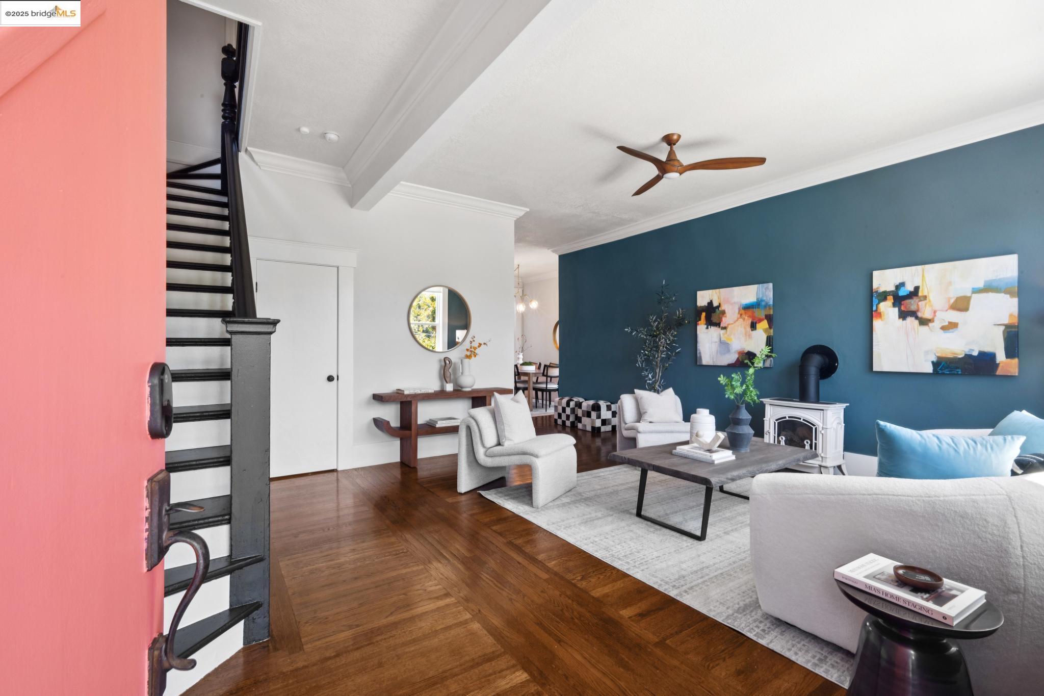 Detail Gallery Image 4 of 55 For 682 33rd St, Oakland,  CA 94609 - 3 Beds | 2 Baths