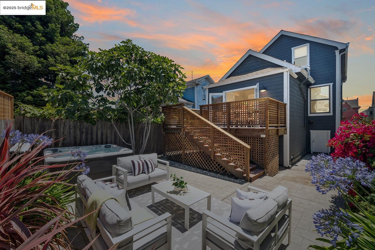 Detail Gallery Image 46 of 55 For 682 33rd St, Oakland,  CA 94609 - 3 Beds | 2 Baths