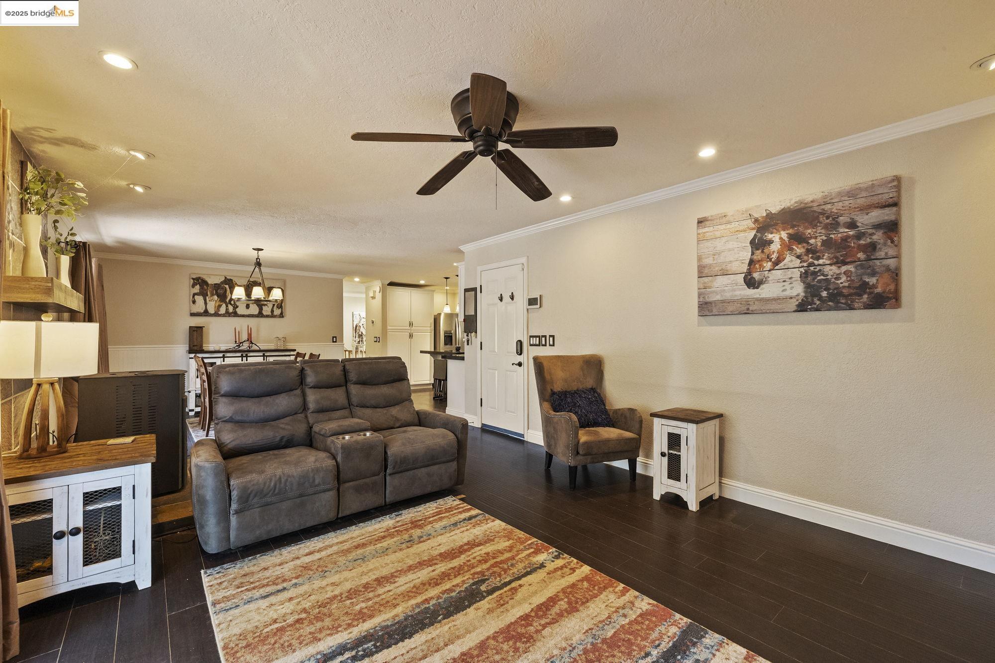 Detail Gallery Image 12 of 50 For 14147 Alder Ln, Sonora,  CA 95370 - 3 Beds | 2/1 Baths