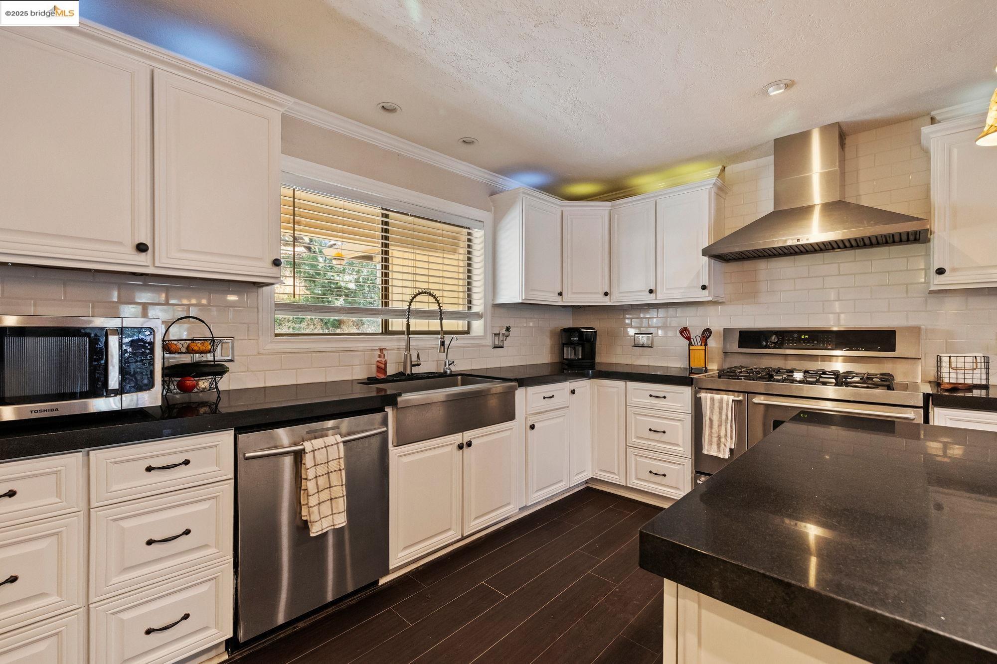 Detail Gallery Image 18 of 50 For 14147 Alder Ln, Sonora,  CA 95370 - 3 Beds | 2/1 Baths