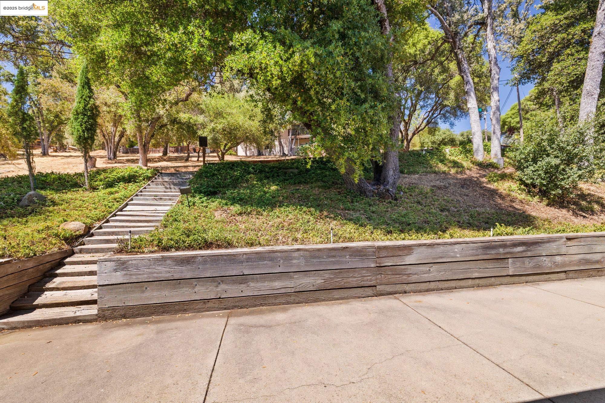 Detail Gallery Image 6 of 50 For 14147 Alder Ln, Sonora,  CA 95370 - 3 Beds | 2/1 Baths