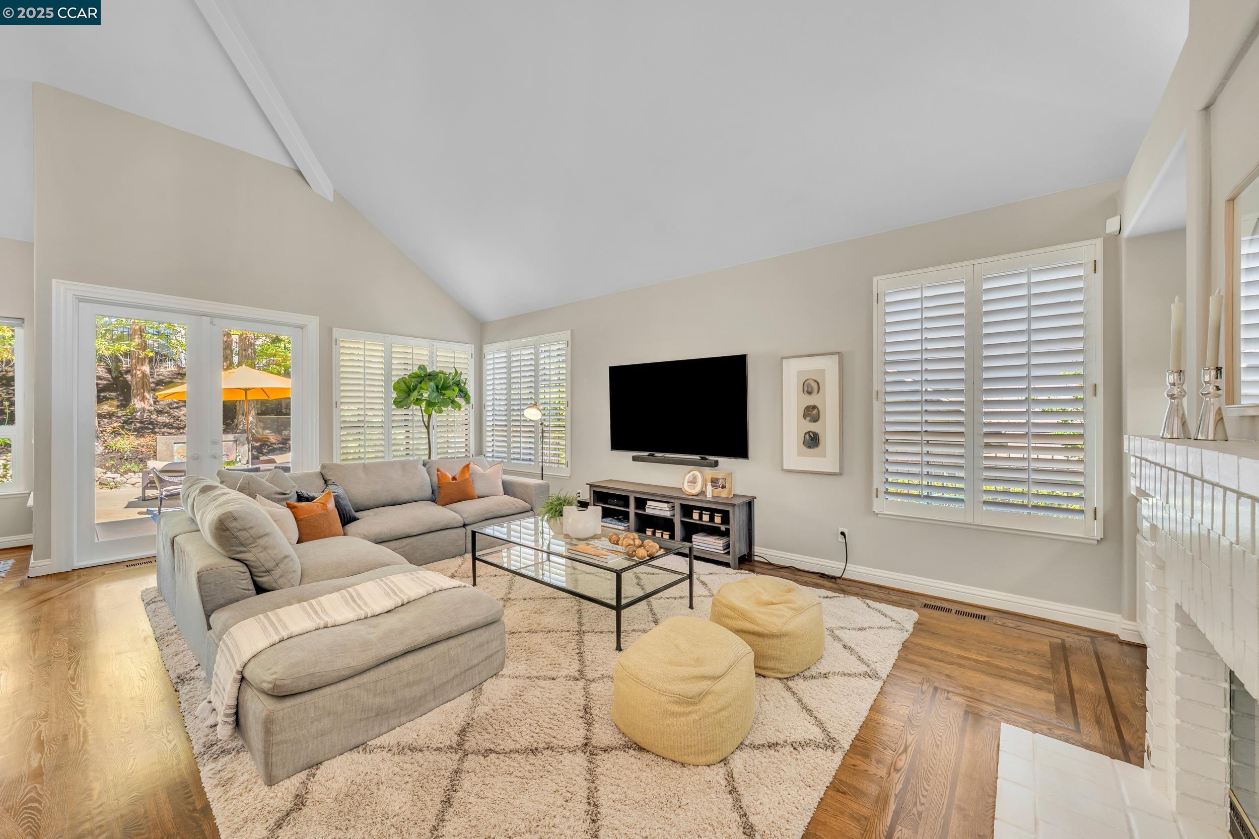 Detail Gallery Image 17 of 59 For 40 Oak Trail Ct, Alamo,  CA 94507 - 4 Beds | 3/1 Baths