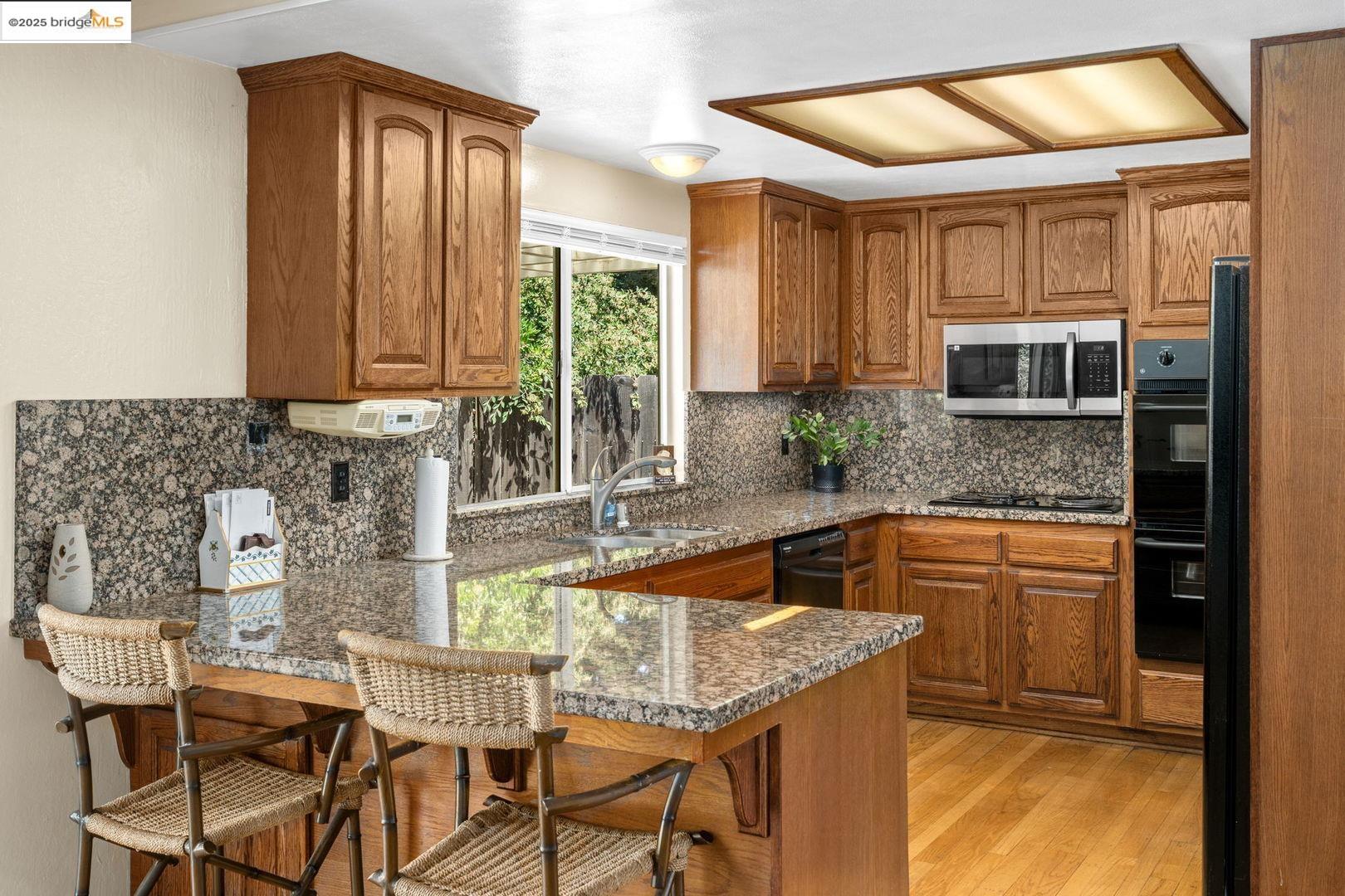 Detail Gallery Image 14 of 44 For 3300 Ashburton Dr, Antioch,  CA 94509 - 4 Beds | 2/1 Baths