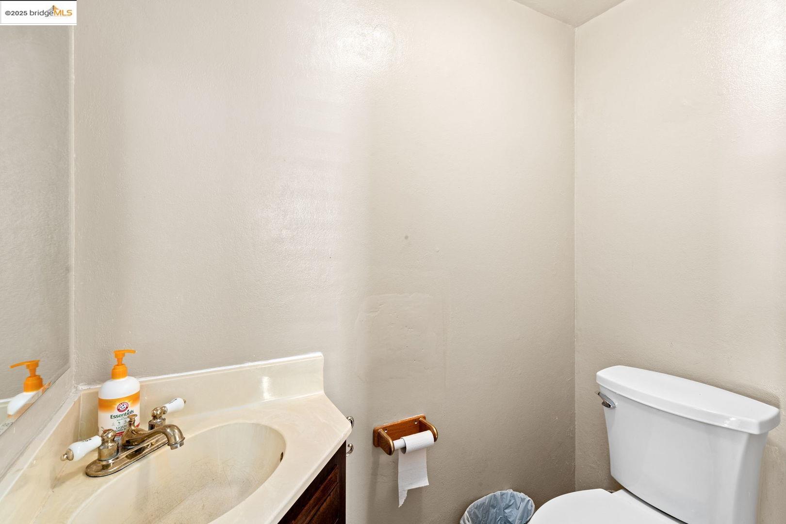 Detail Gallery Image 22 of 44 For 3300 Ashburton Dr, Antioch,  CA 94509 - 4 Beds | 2/1 Baths