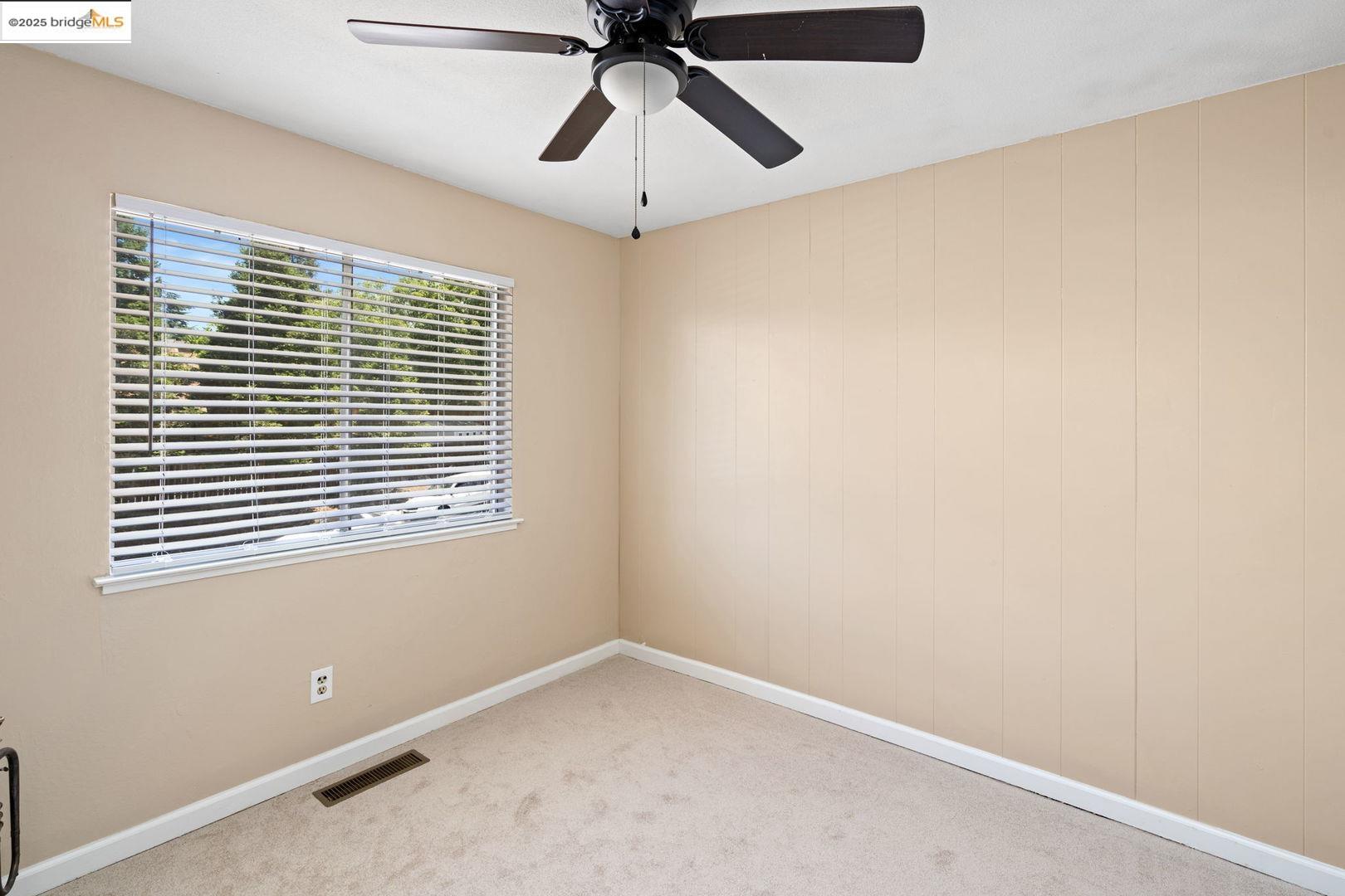 Detail Gallery Image 29 of 44 For 3300 Ashburton Dr, Antioch,  CA 94509 - 4 Beds | 2/1 Baths