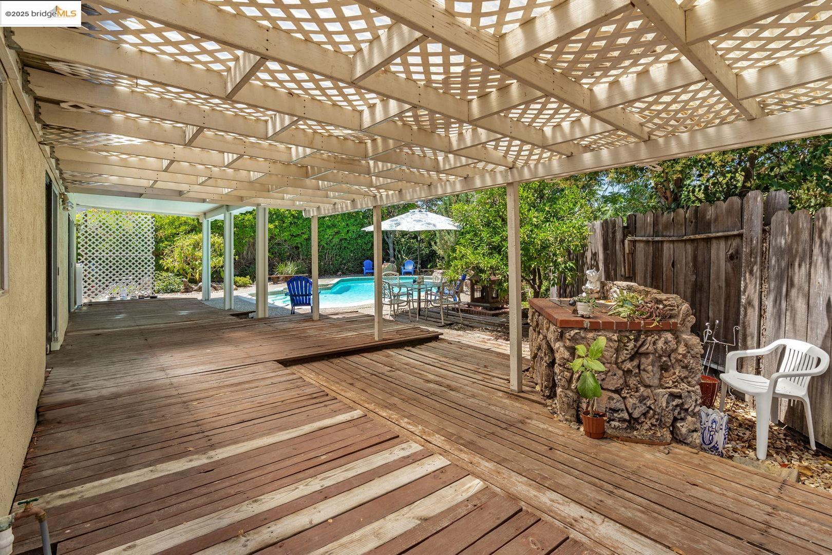 Detail Gallery Image 32 of 44 For 3300 Ashburton Dr, Antioch,  CA 94509 - 4 Beds | 2/1 Baths
