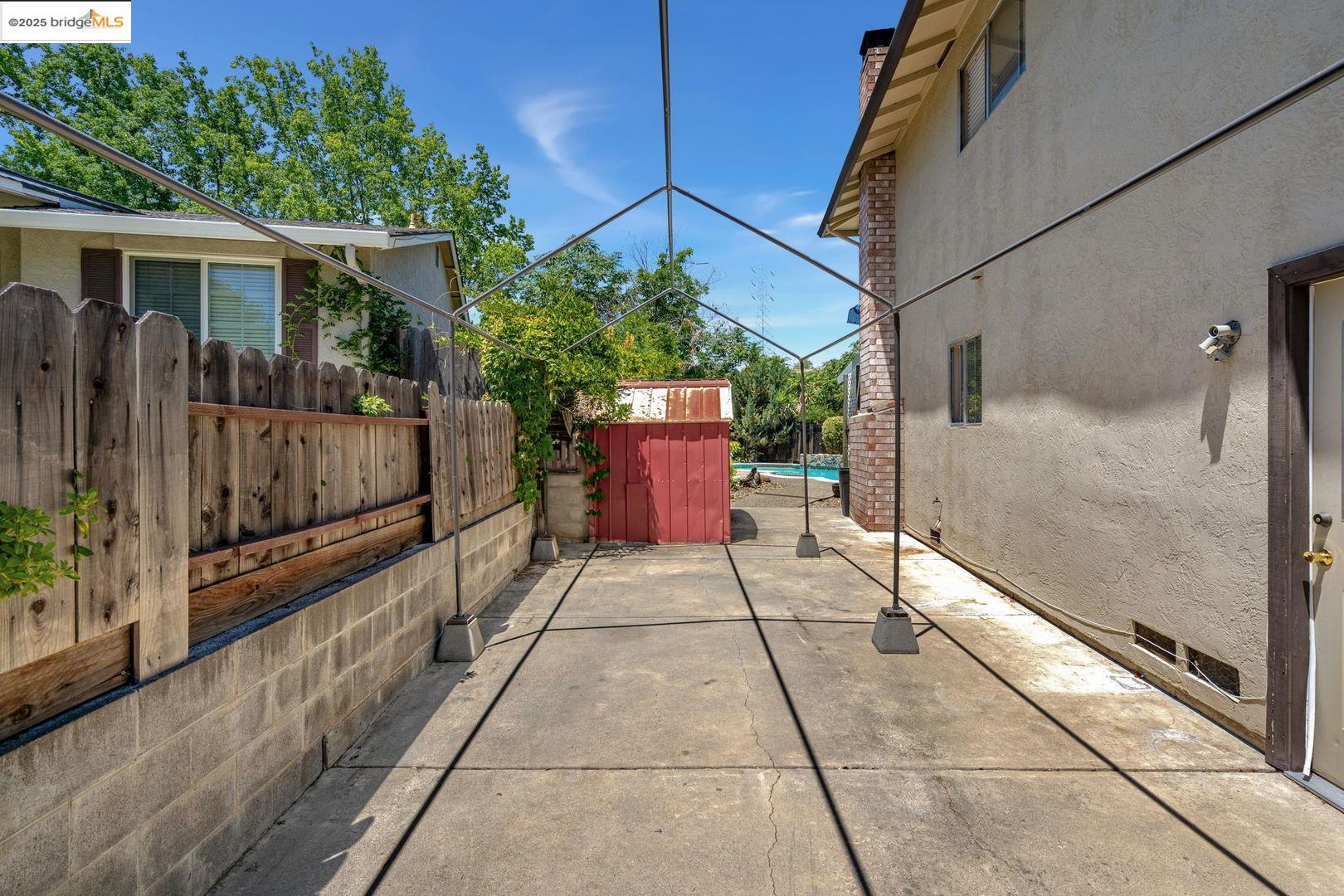 Detail Gallery Image 38 of 44 For 3300 Ashburton Dr, Antioch,  CA 94509 - 4 Beds | 2/1 Baths